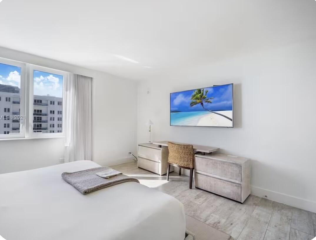 102 24th #1512, Miami Beach FL 33139