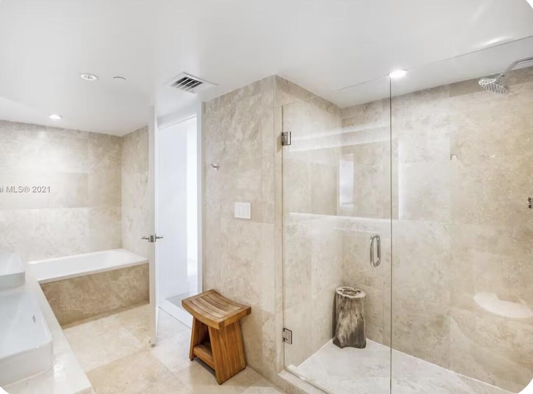 102 24th #1512, Miami Beach FL 33139