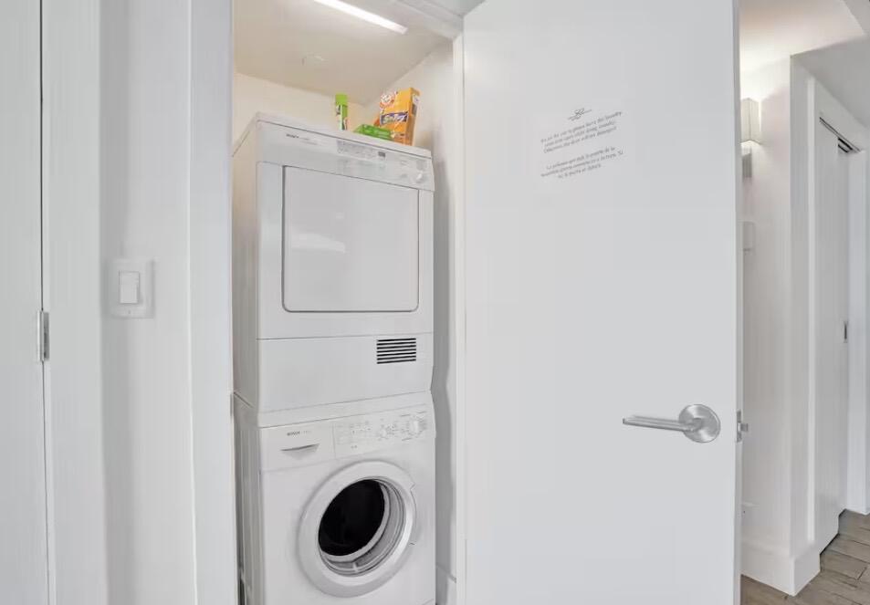 102 24th #1512, Miami Beach FL 33139