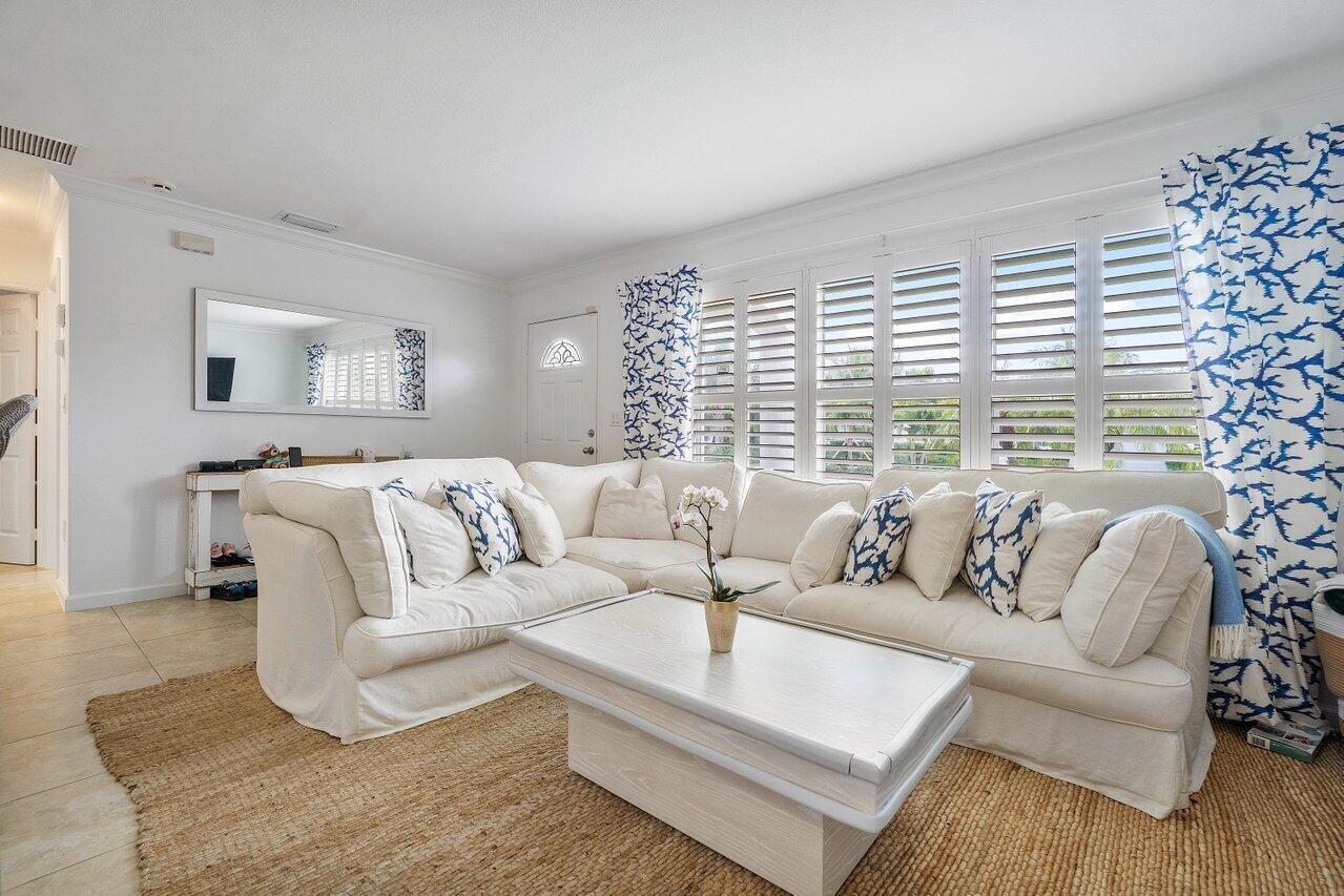 125 Gregory, West Palm Beach FL 33405