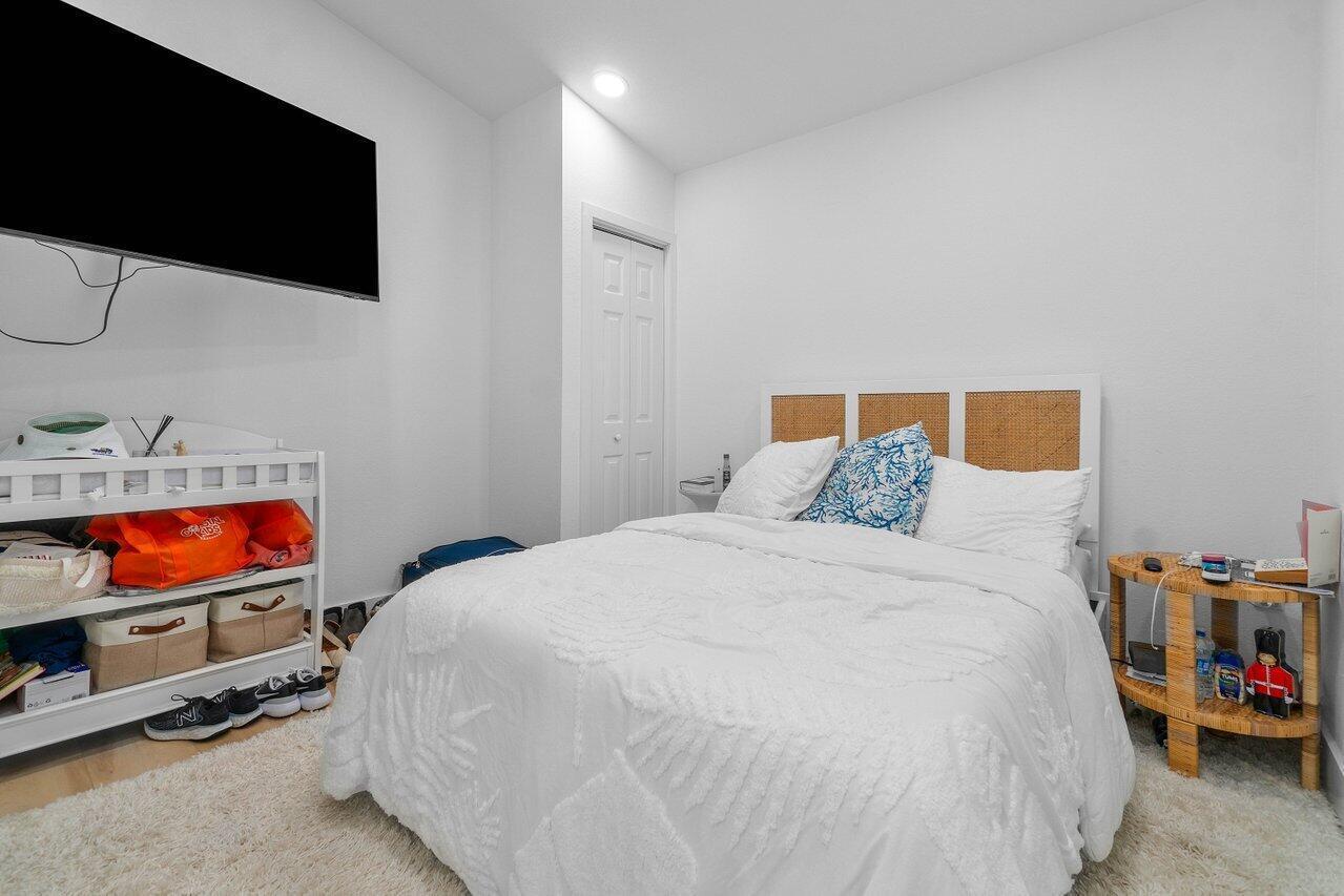 125 Gregory, West Palm Beach FL 33405