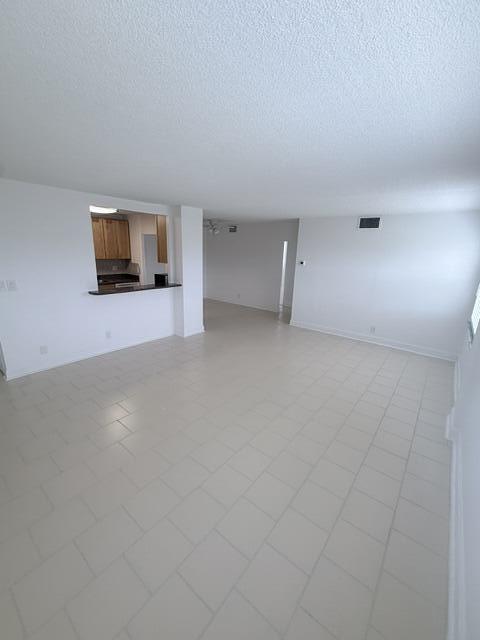 2555 NE 11TH #402, Fort Lauderdale FL 33304
