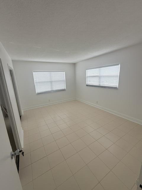2555 NE 11TH #402, Fort Lauderdale FL 33304
