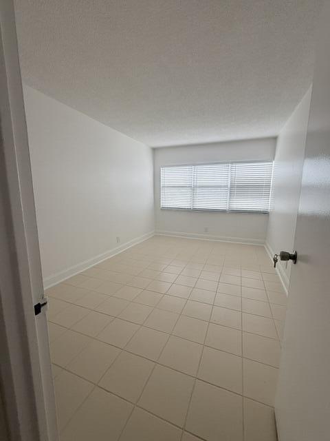 2555 NE 11TH #402, Fort Lauderdale FL 33304