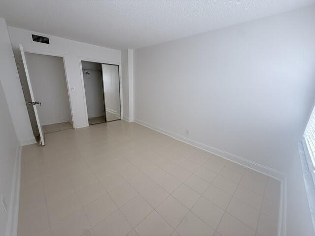 2555 NE 11TH #402, Fort Lauderdale FL 33304