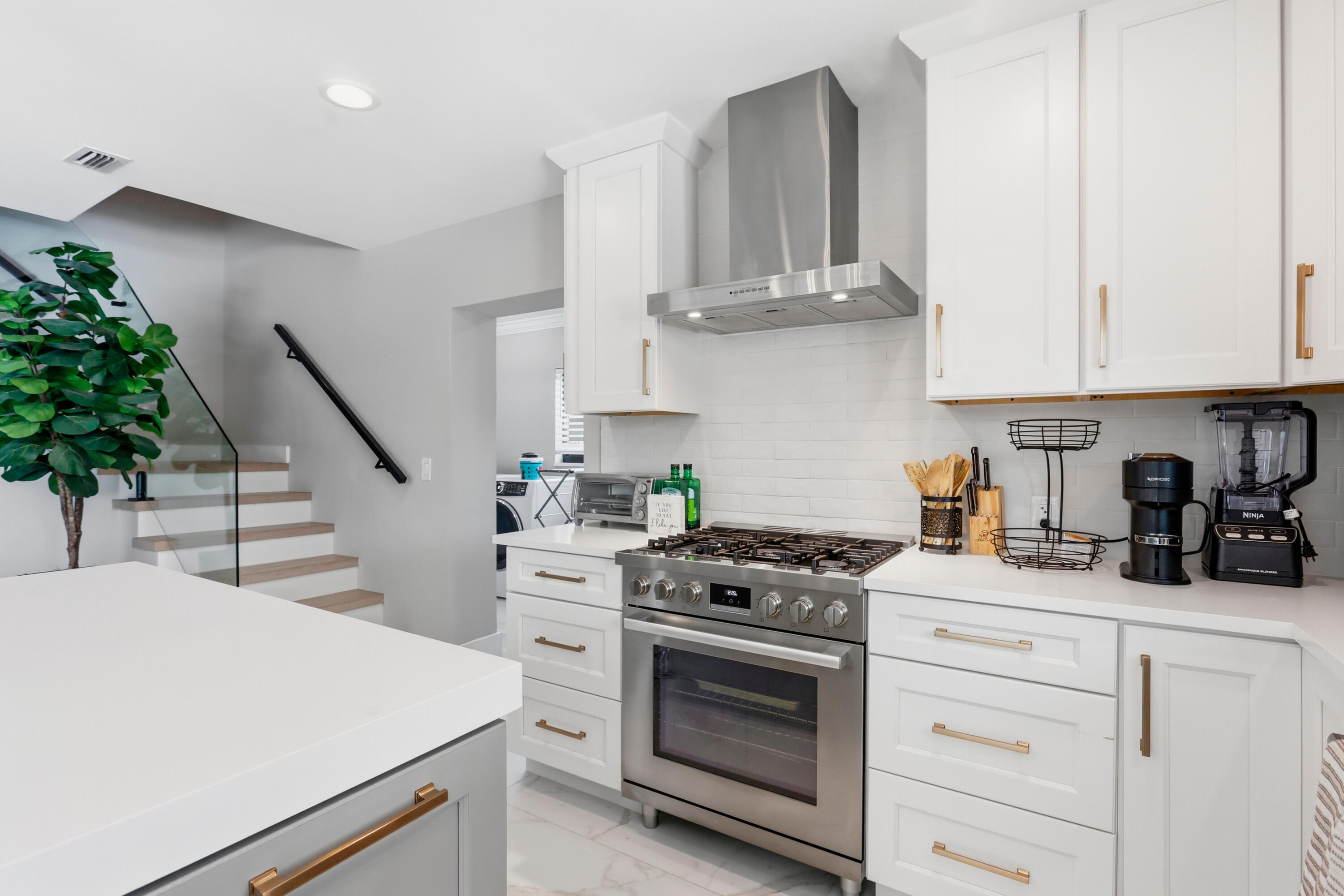 2447 SE 10th, Pompano Beach FL 33062