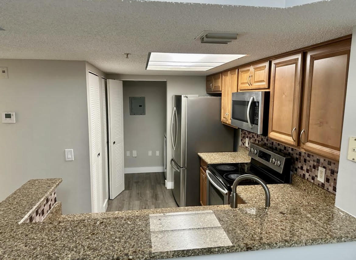 5021 N WILES #205, Coconut Creek FL 33073