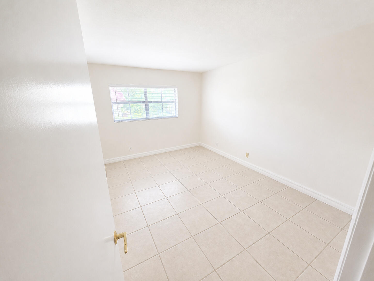 6705 N KENDALL #307, Pinecrest FL 33156