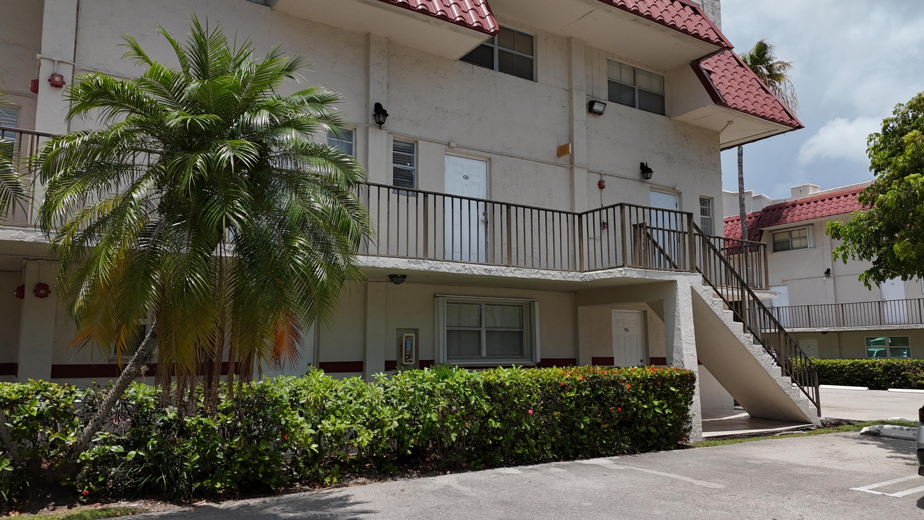6705 N KENDALL #307, Pinecrest FL 33156