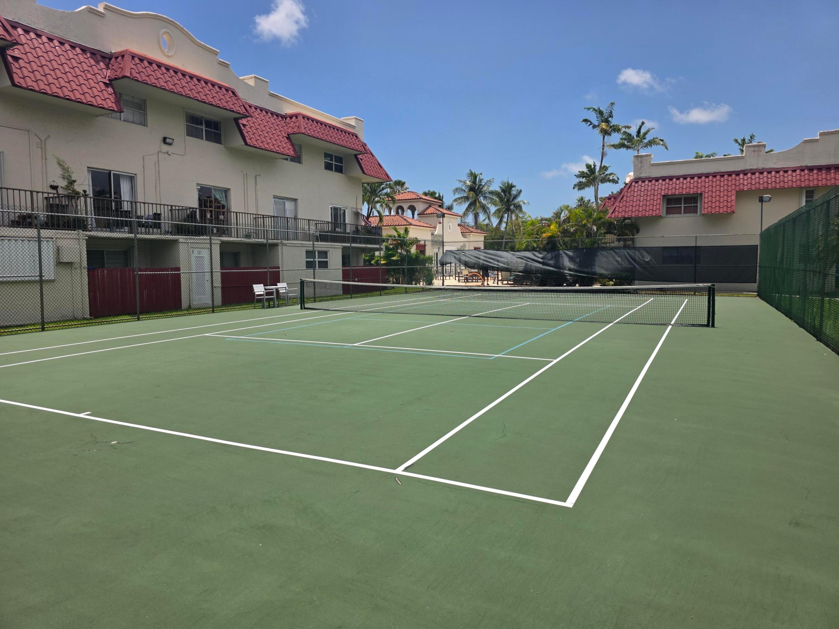 6705 N KENDALL #307, Pinecrest FL 33156
