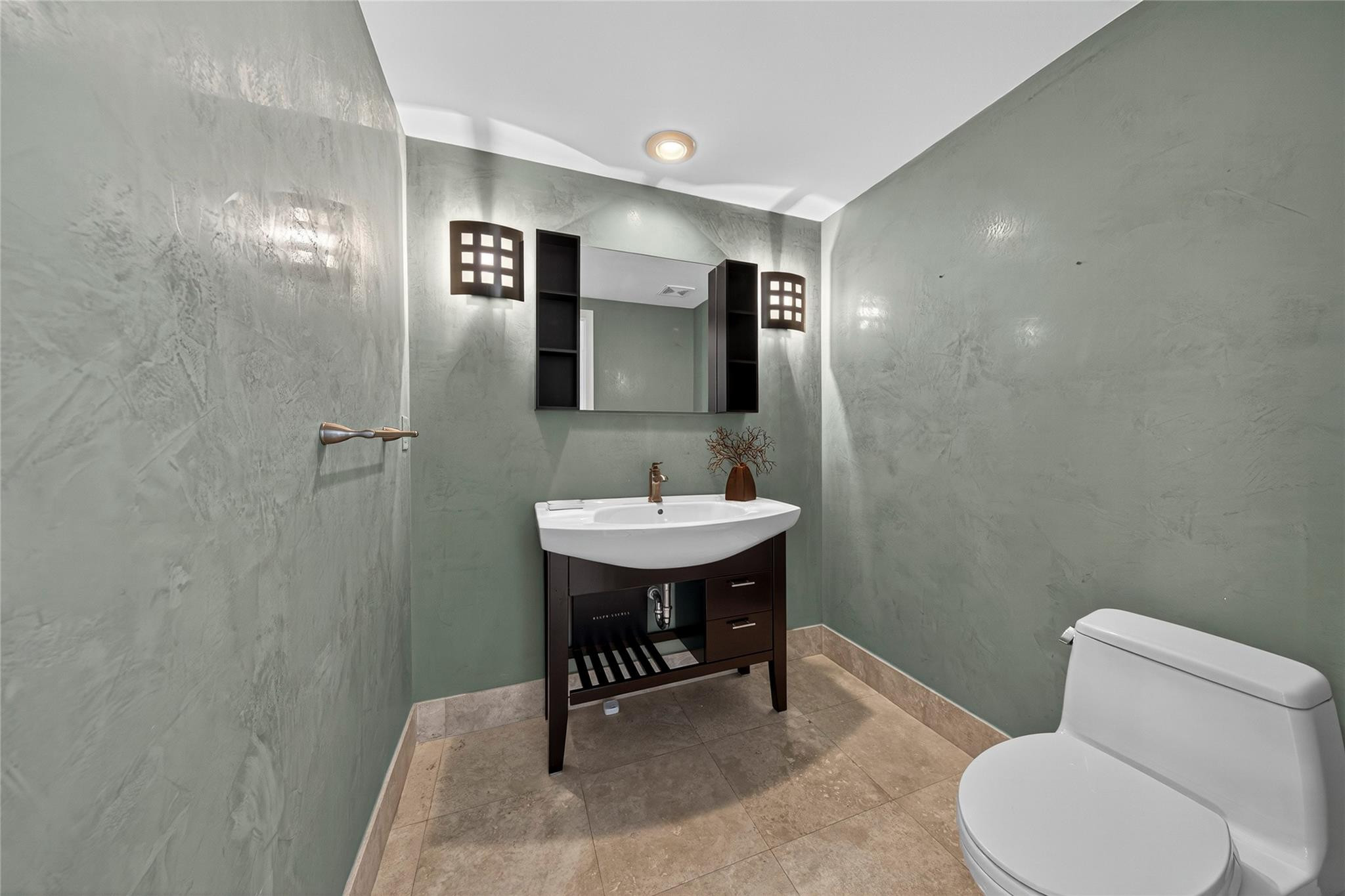 3700 S Ocean #308, Highland Beach FL 33487