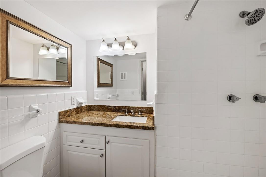 815 Middle River #205, Fort Lauderdale FL 33304