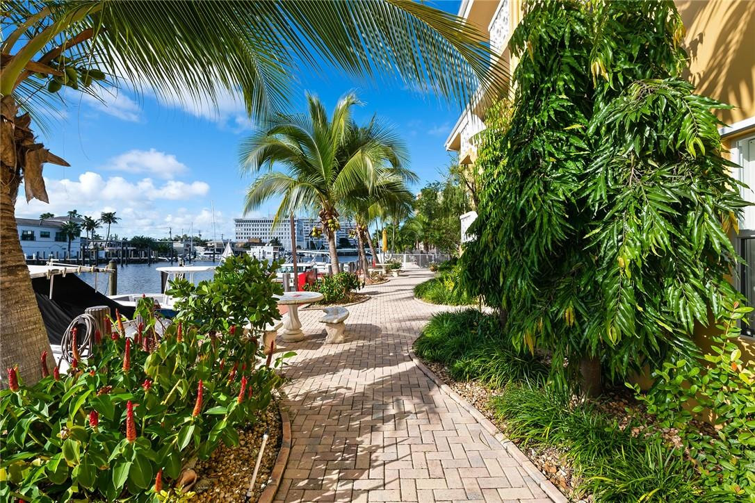 815 Middle River #205, Fort Lauderdale FL 33304