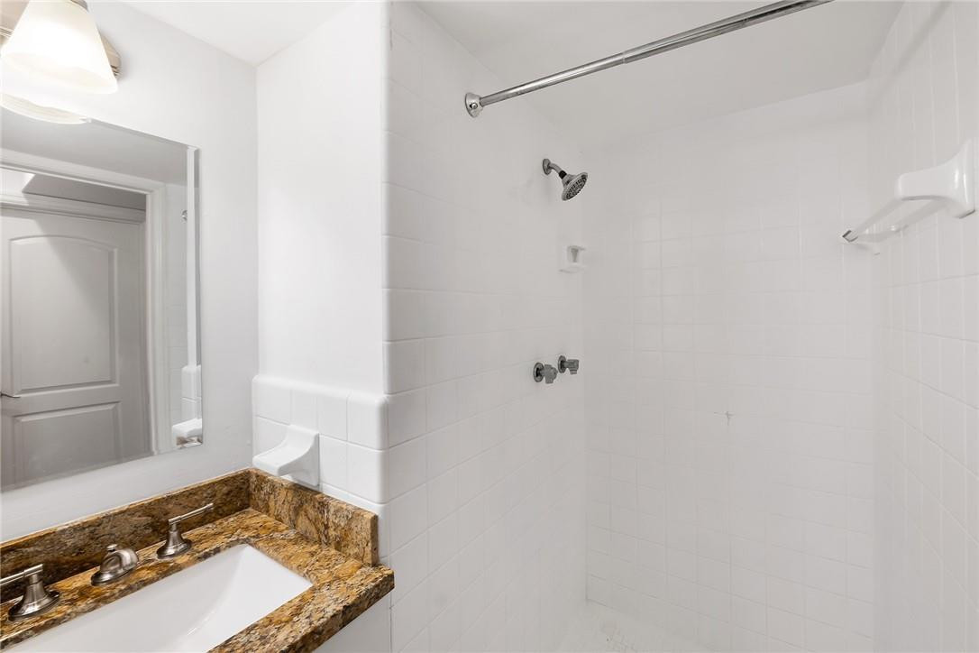 815 Middle River #205, Fort Lauderdale FL 33304