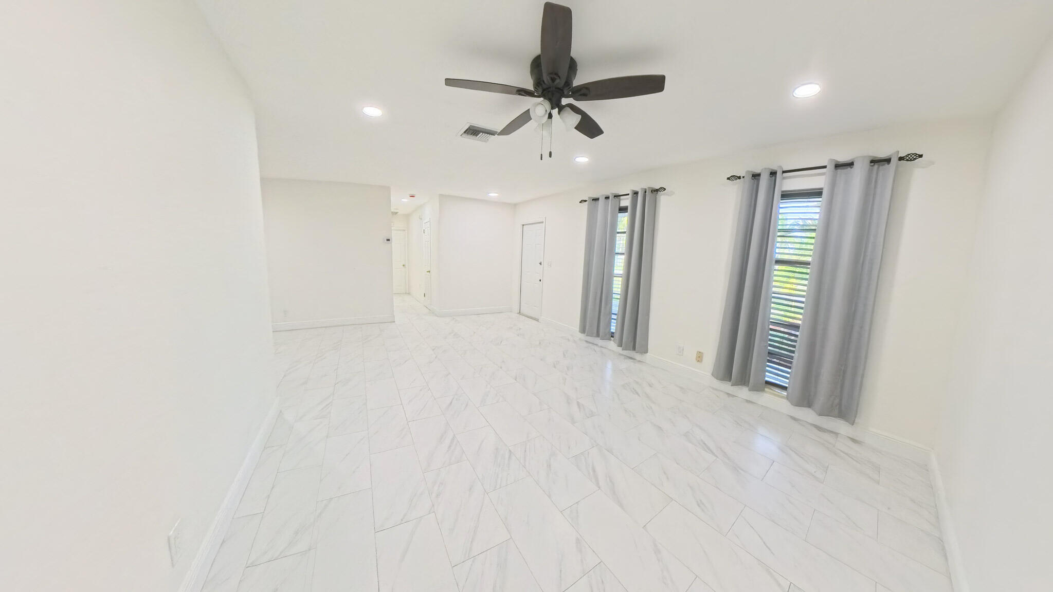341 HENTHORNE, Palm Springs FL 33461