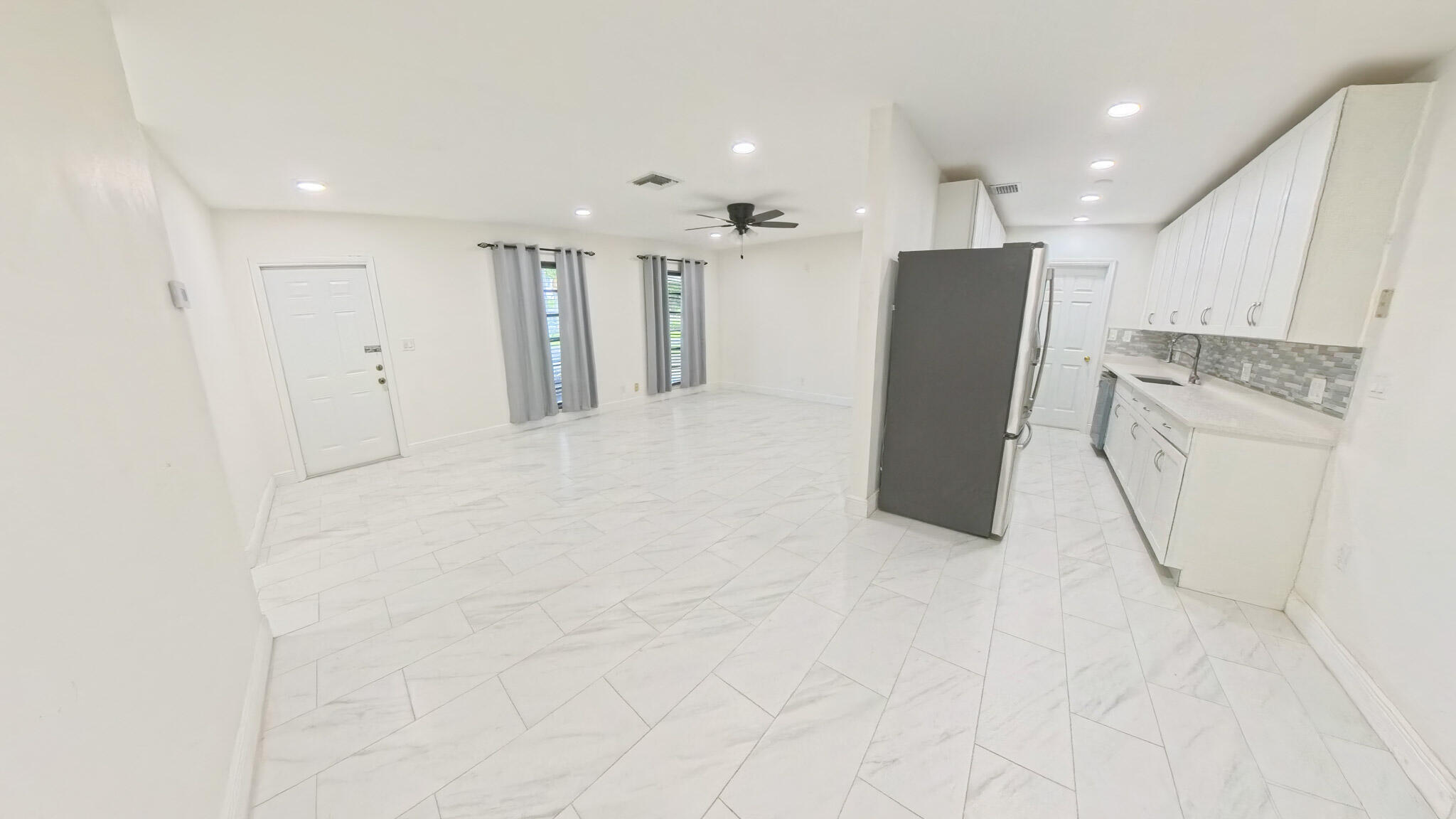341 HENTHORNE, Palm Springs FL 33461