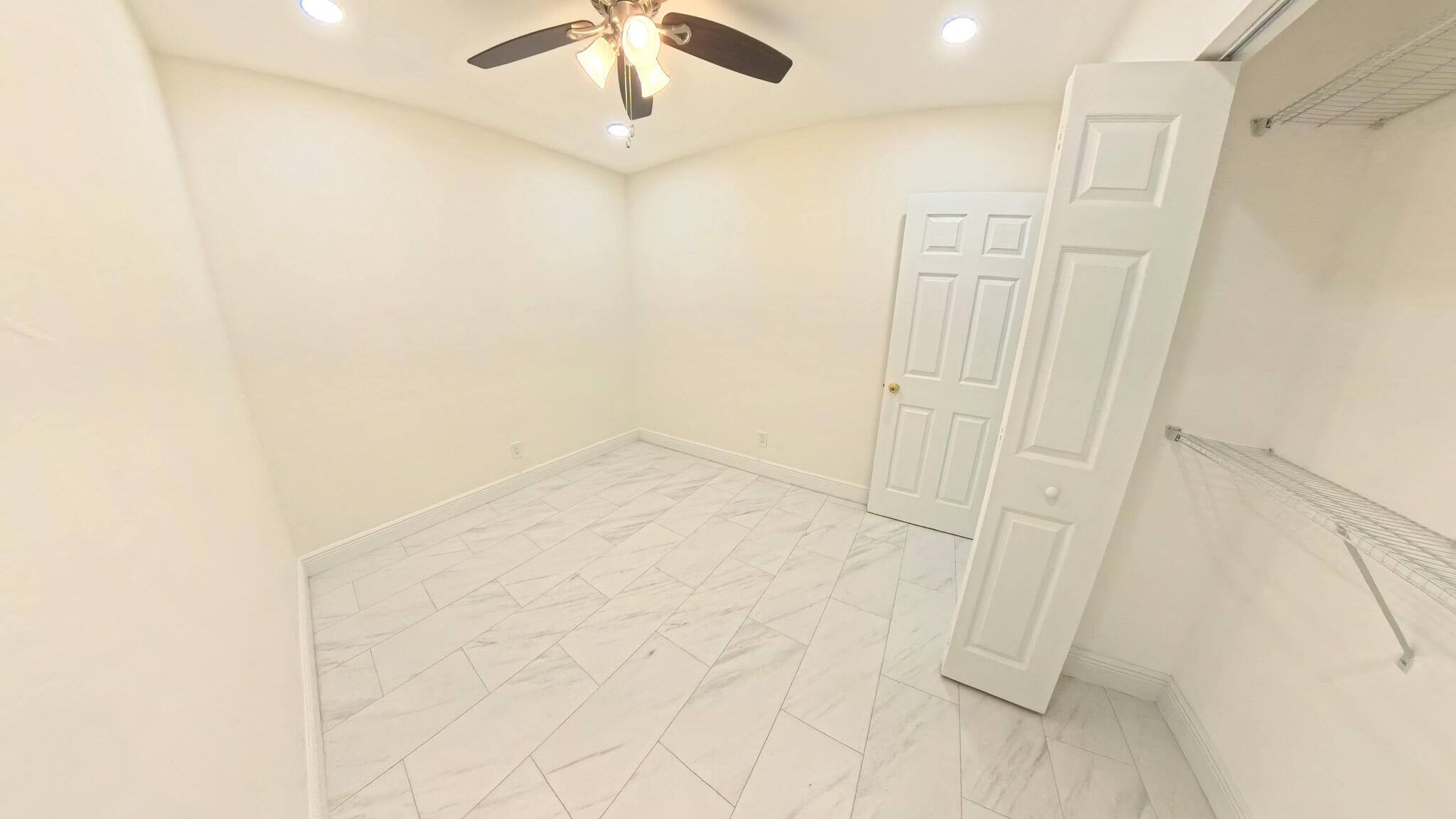 341 HENTHORNE, Palm Springs FL 33461
