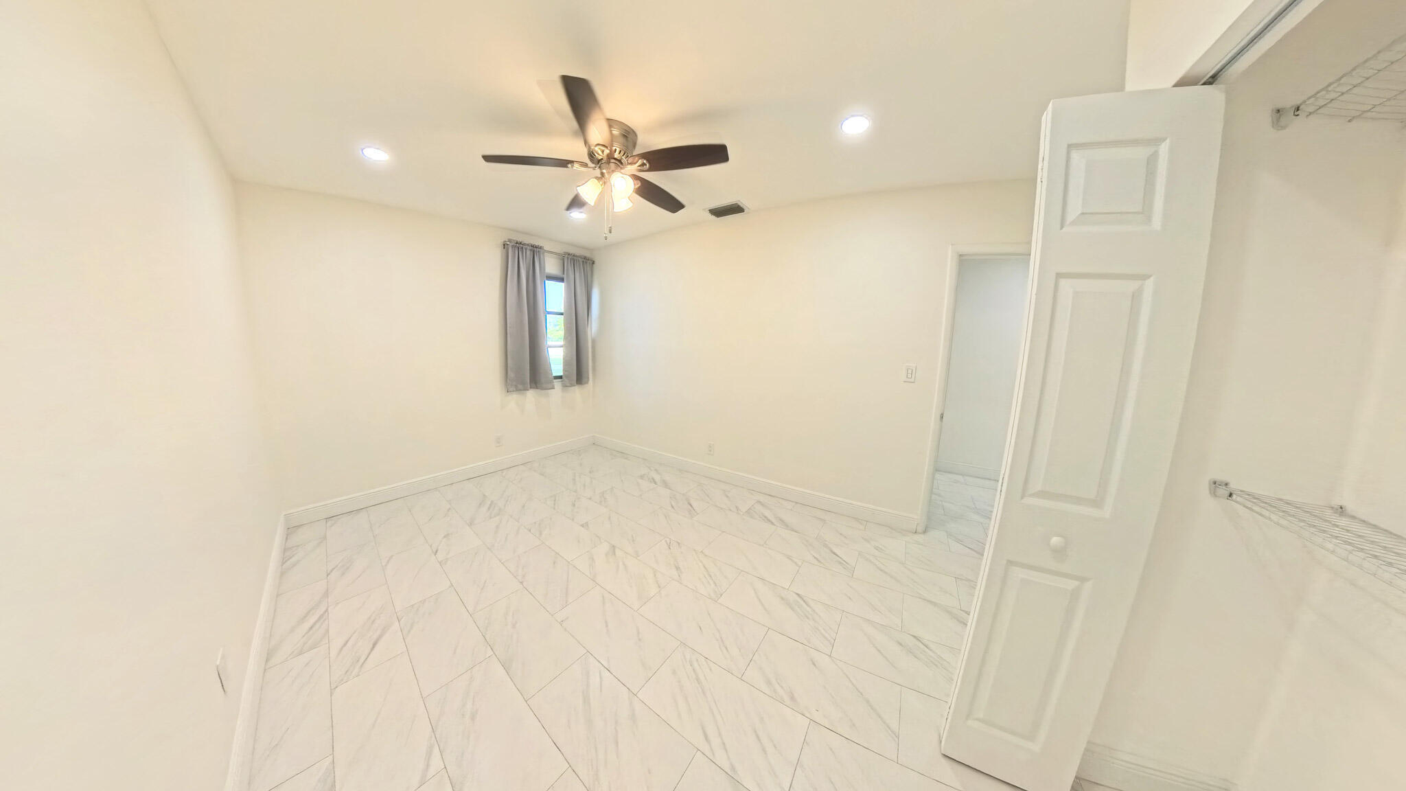 341 HENTHORNE, Palm Springs FL 33461