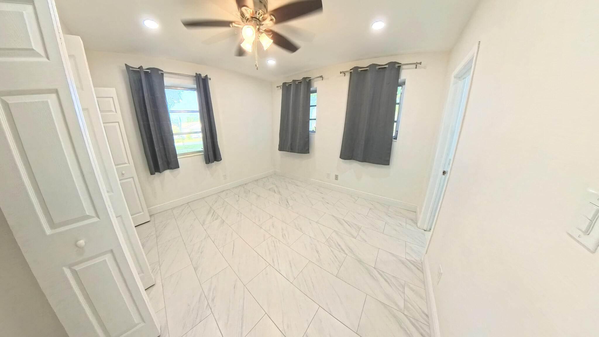 341 HENTHORNE, Palm Springs FL 33461