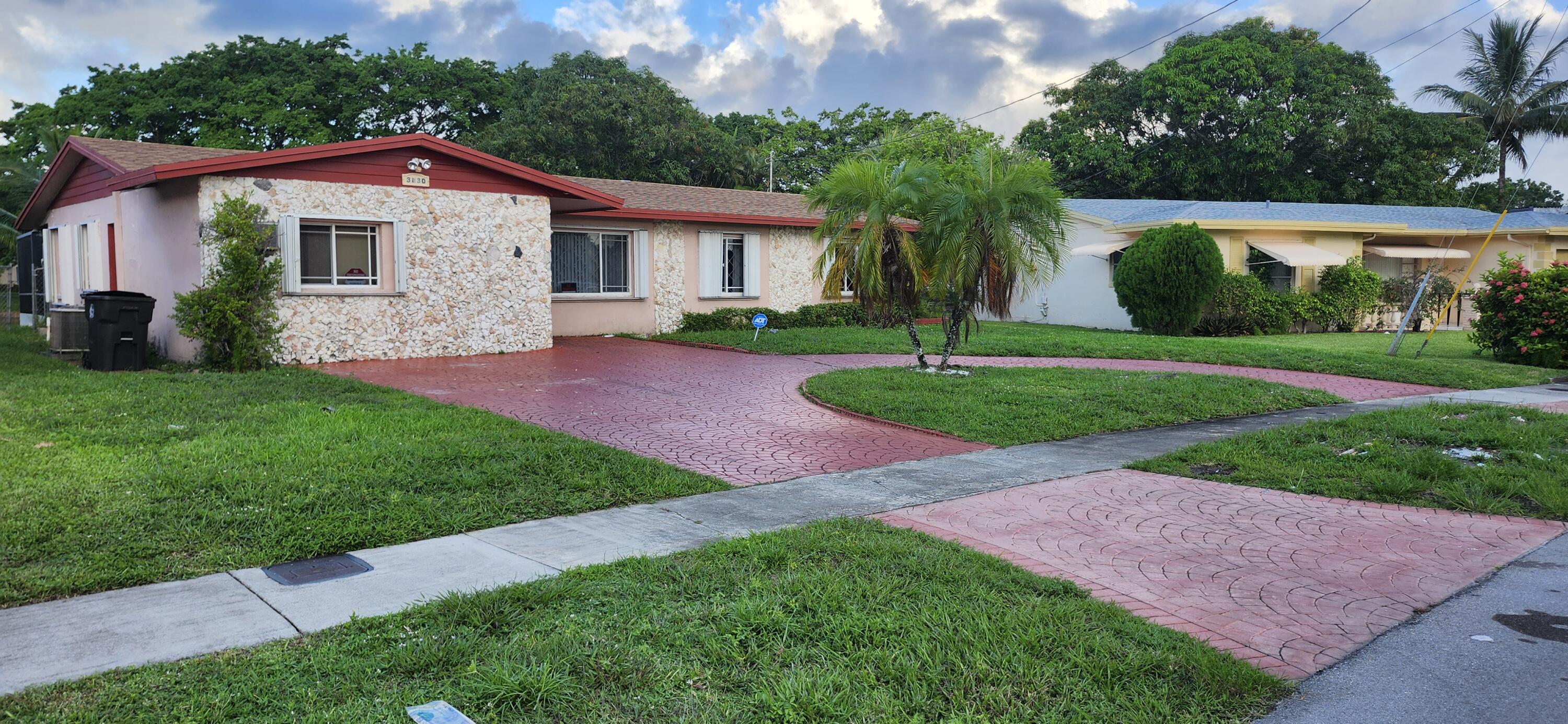 3830 NW 27TH, Lauderdale Lakes FL 33311