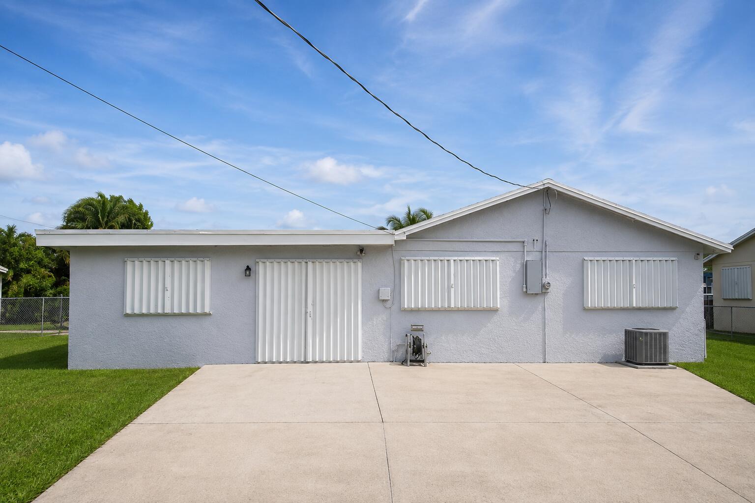 1223 W 27th, Riviera Beach FL 33404
