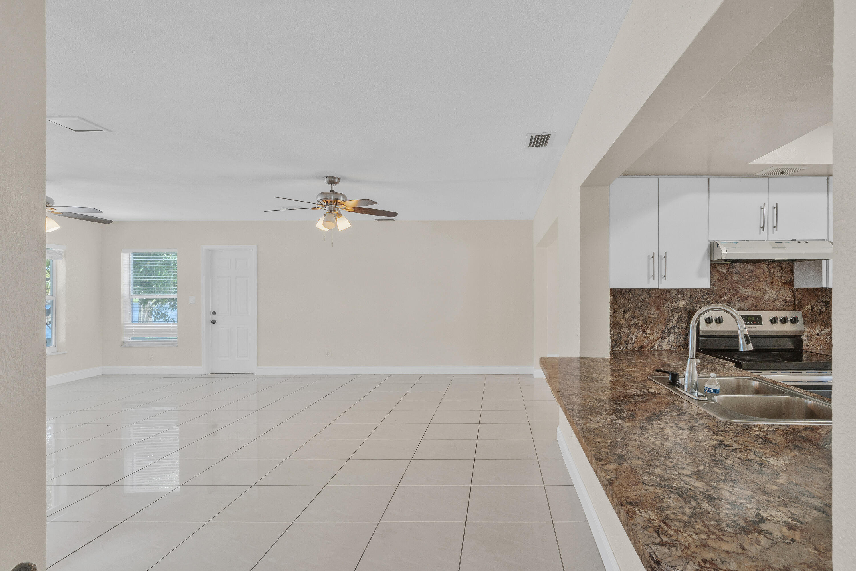 4921 NW 39TH, Lauderdale Lakes FL 33319