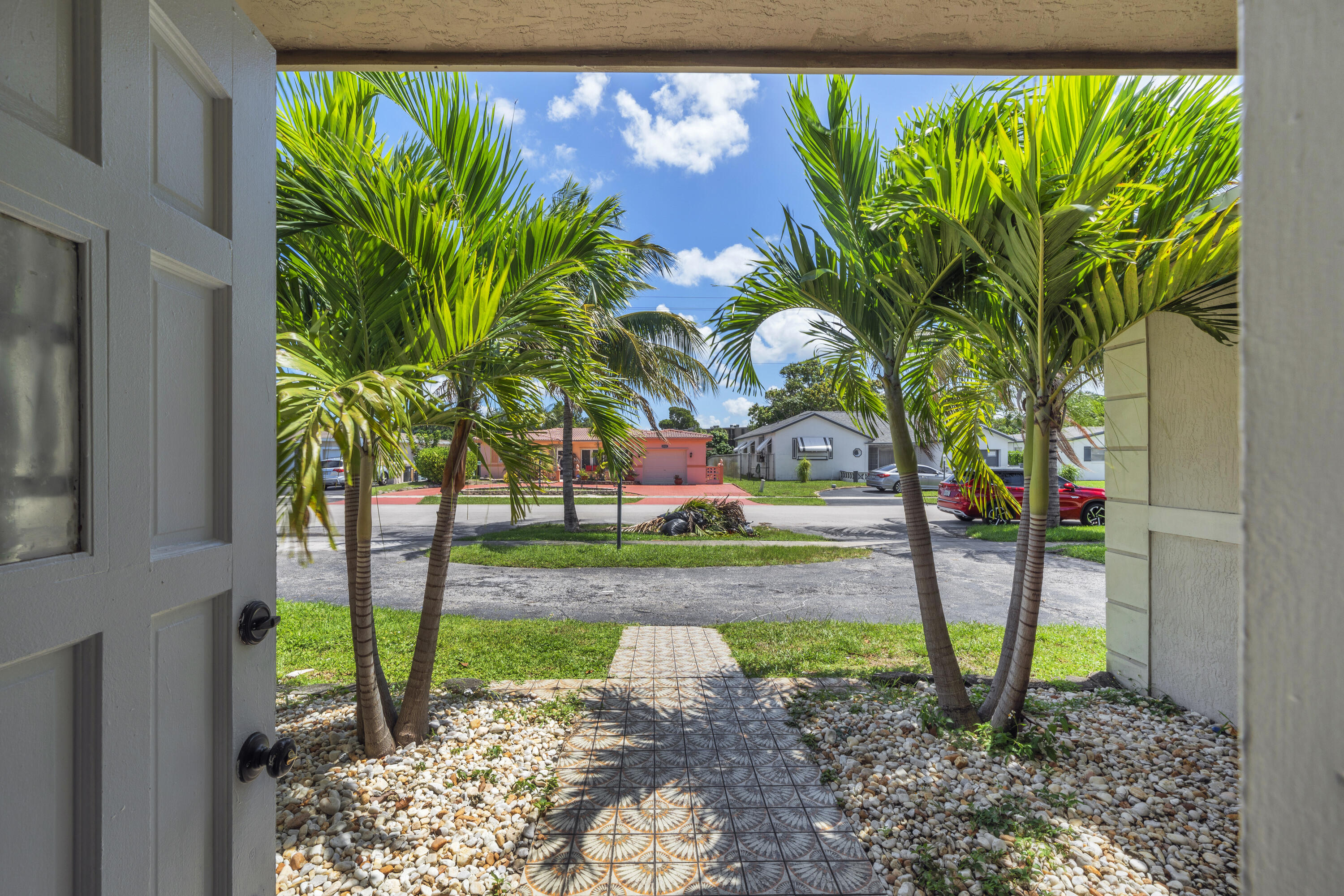 4921 NW 39TH, Lauderdale Lakes FL 33319