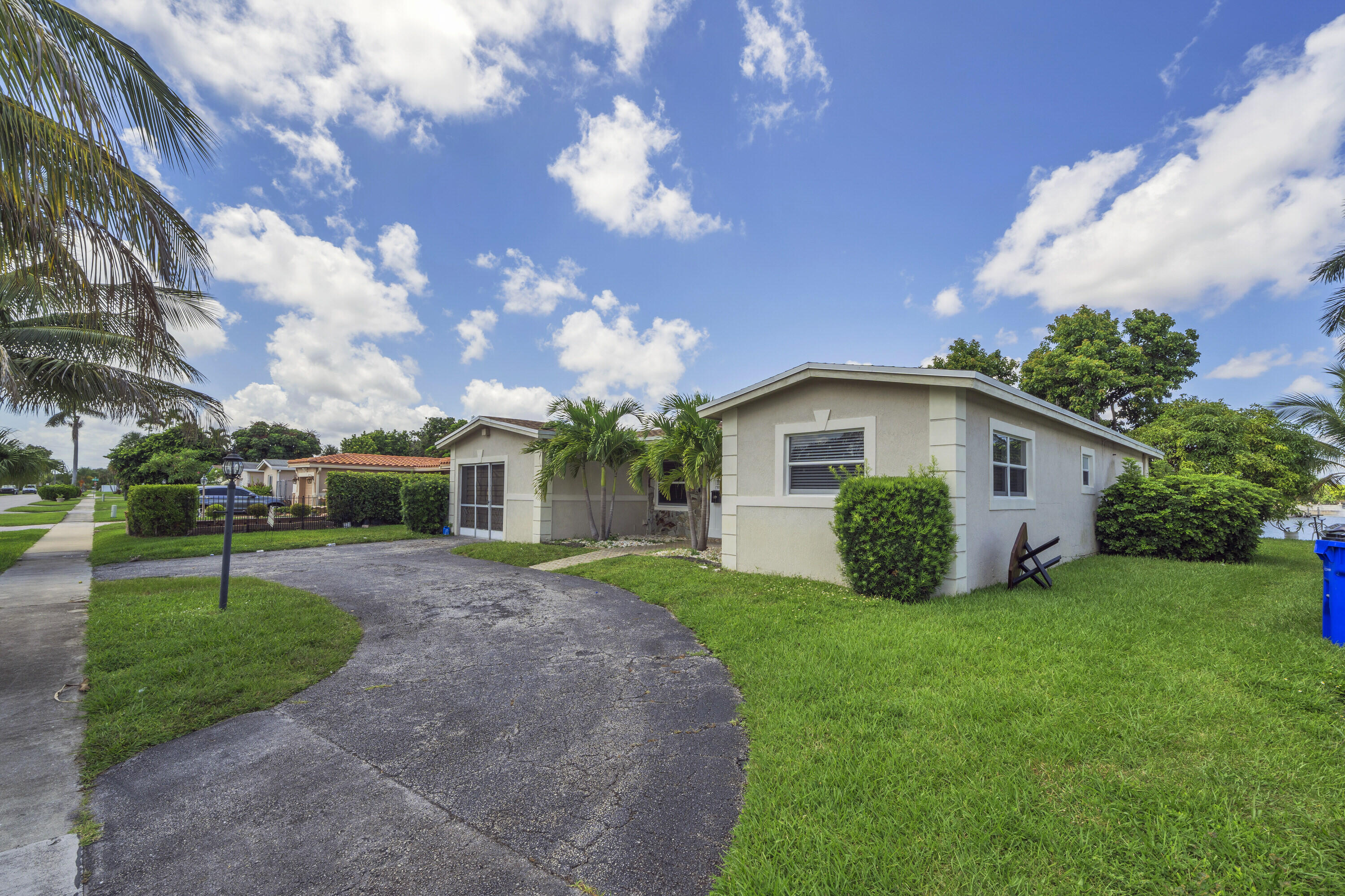 4921 NW 39TH, Lauderdale Lakes FL 33319
