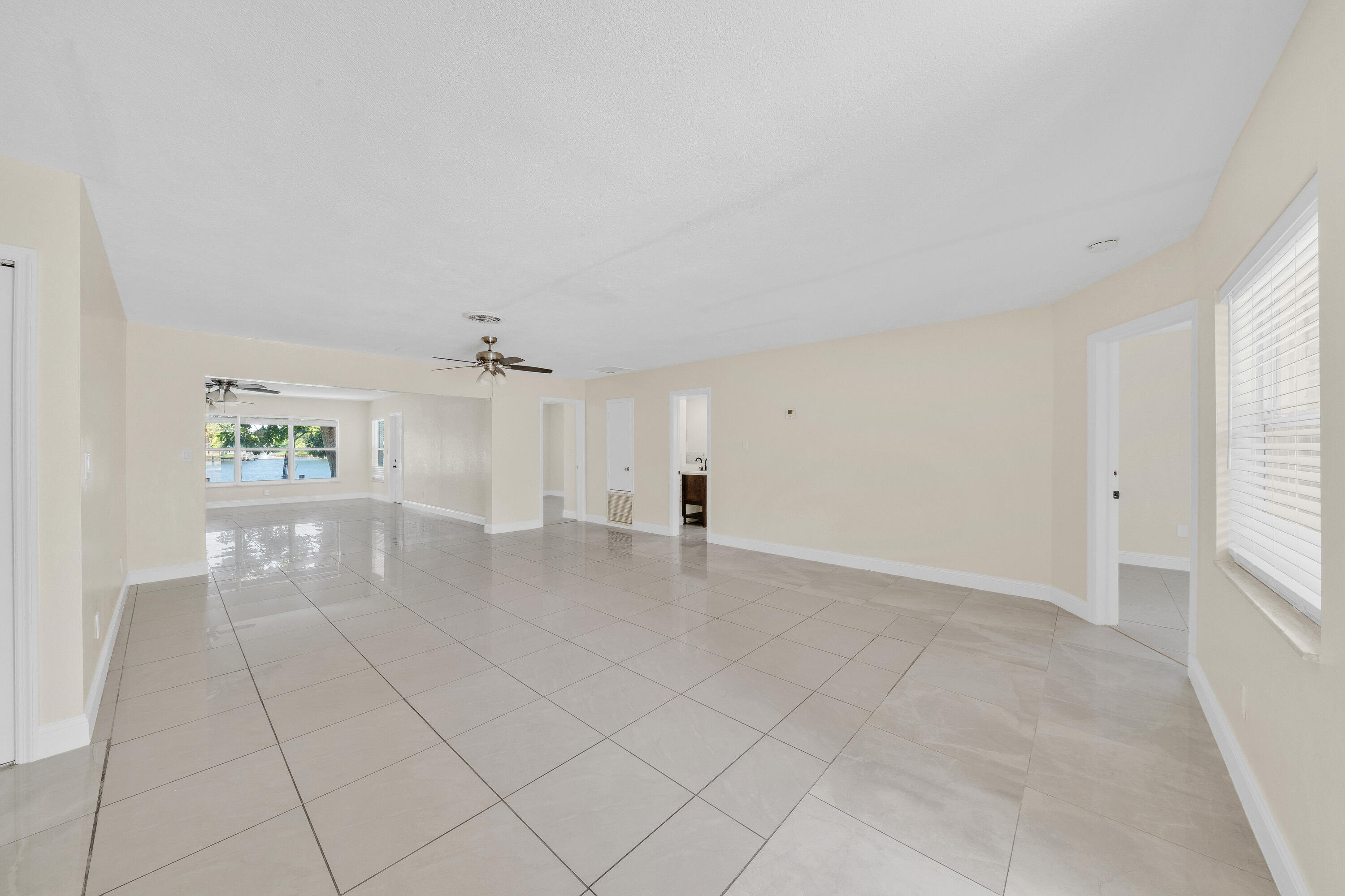 4921 NW 39TH, Lauderdale Lakes FL 33319