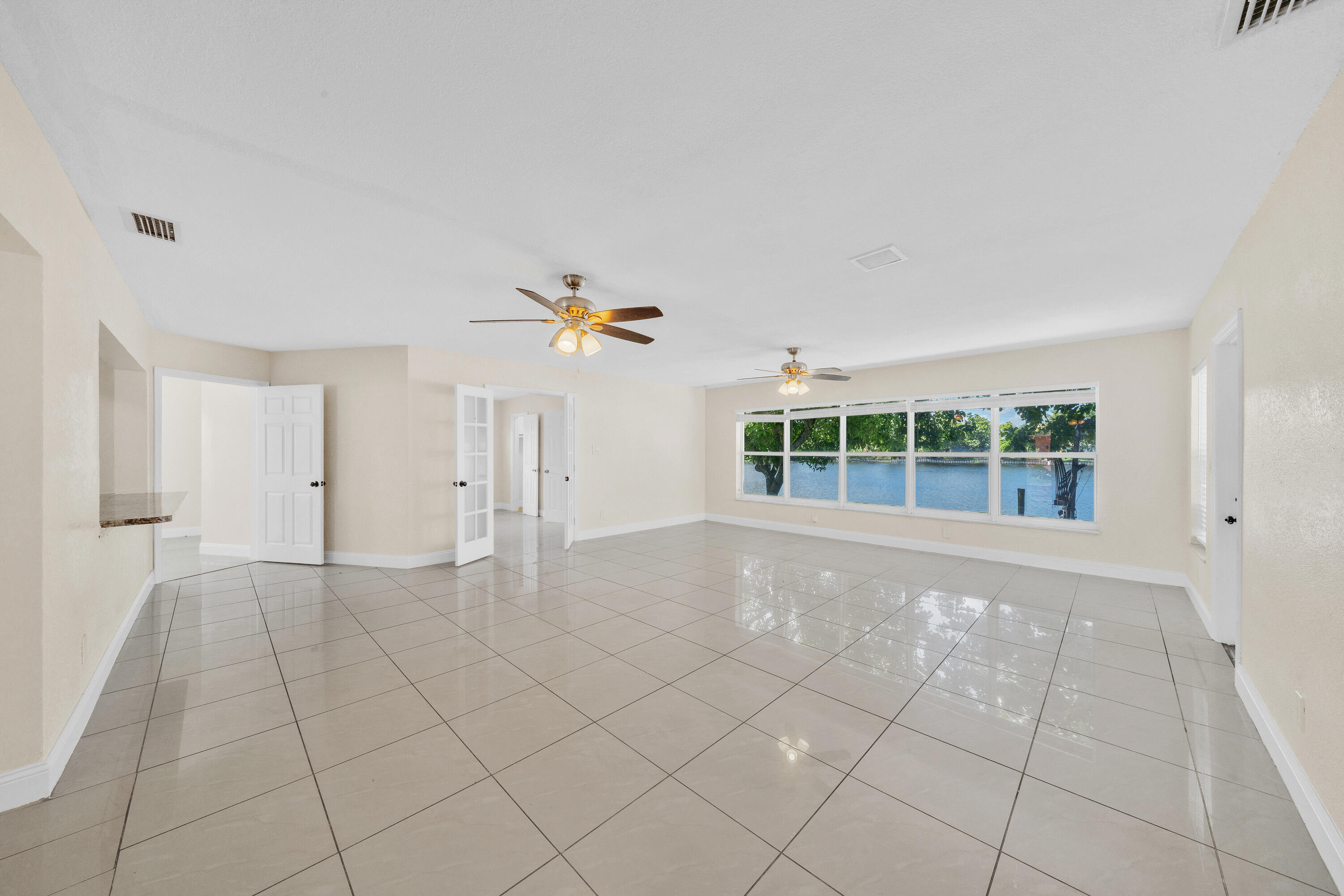 4921 NW 39TH, Lauderdale Lakes FL 33319
