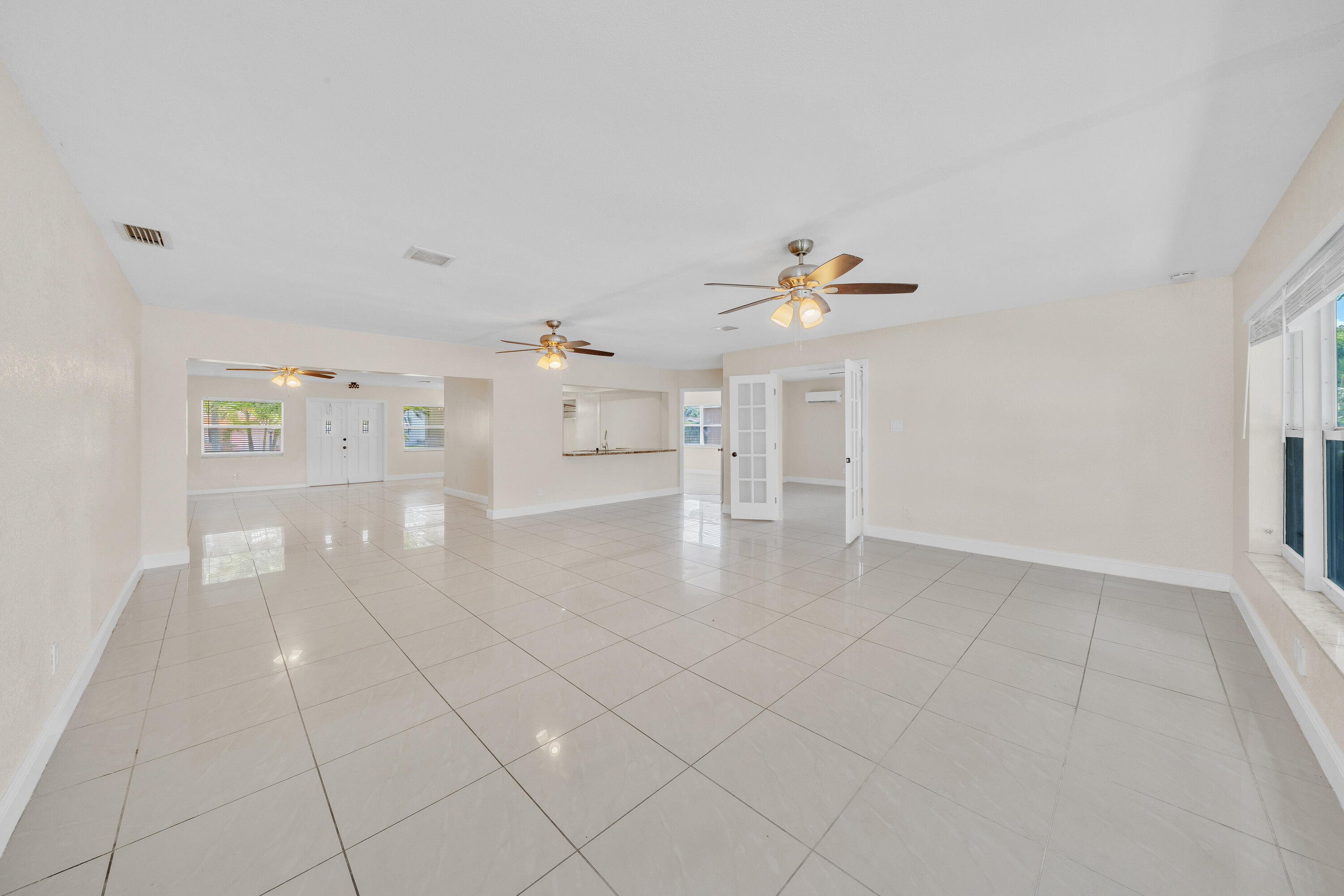 4921 NW 39TH, Lauderdale Lakes FL 33319