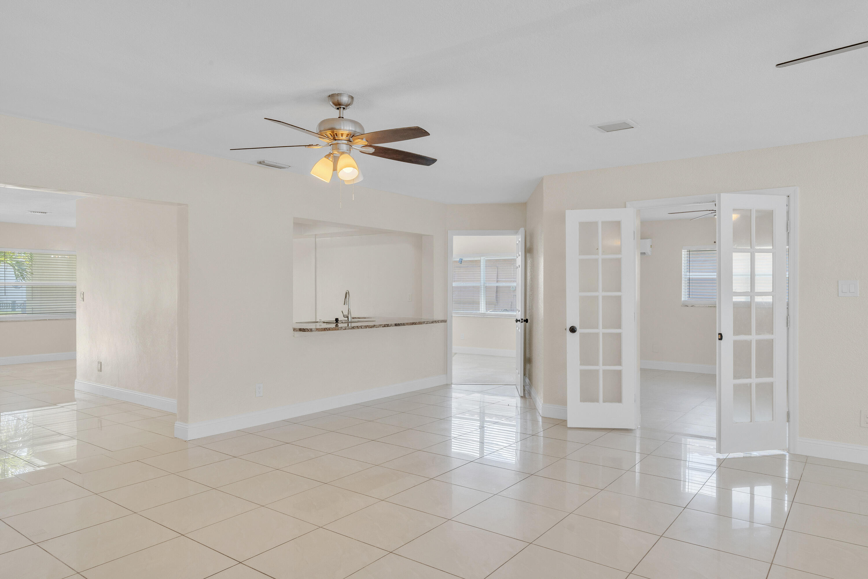 4921 NW 39TH, Lauderdale Lakes FL 33319