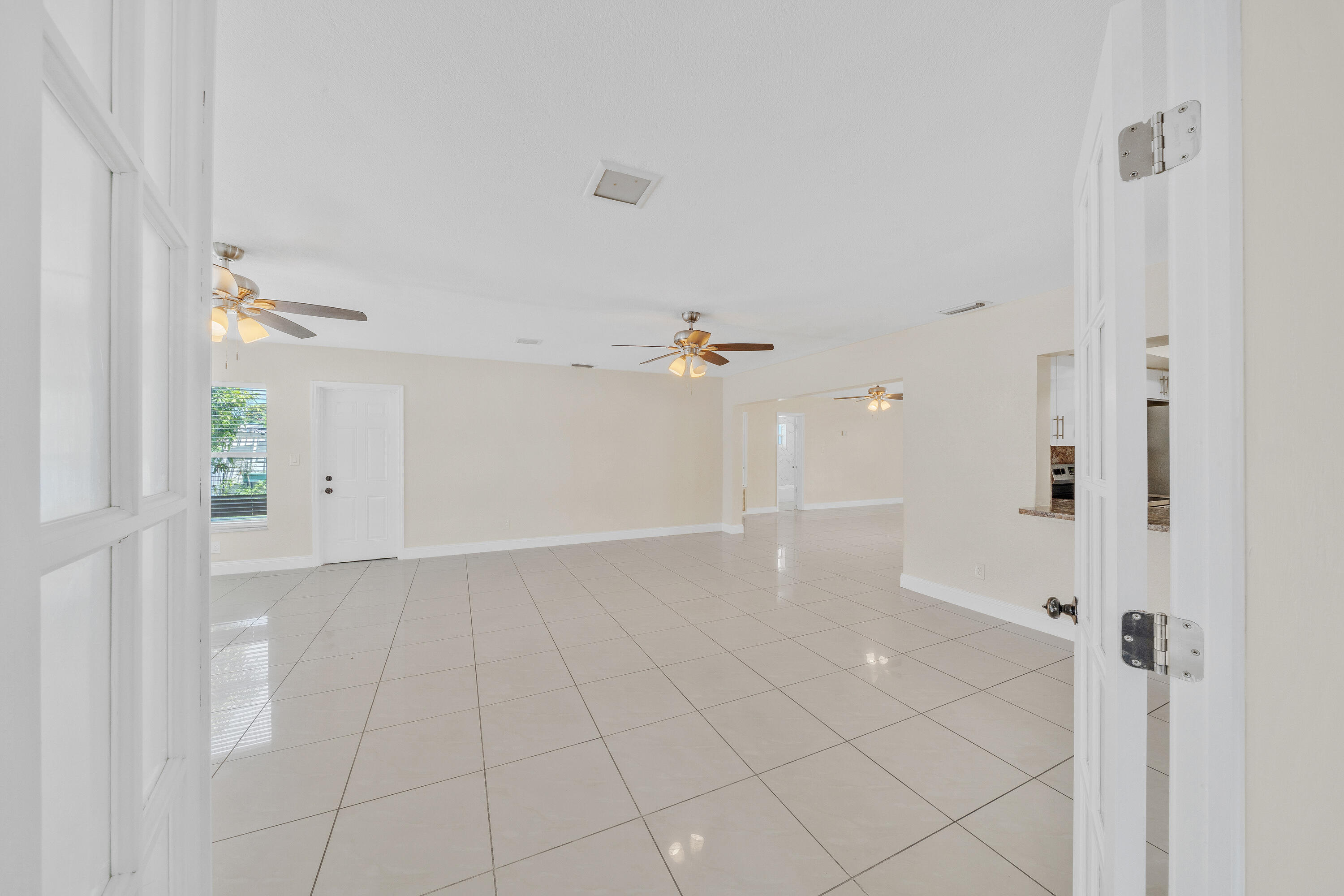 4921 NW 39TH, Lauderdale Lakes FL 33319