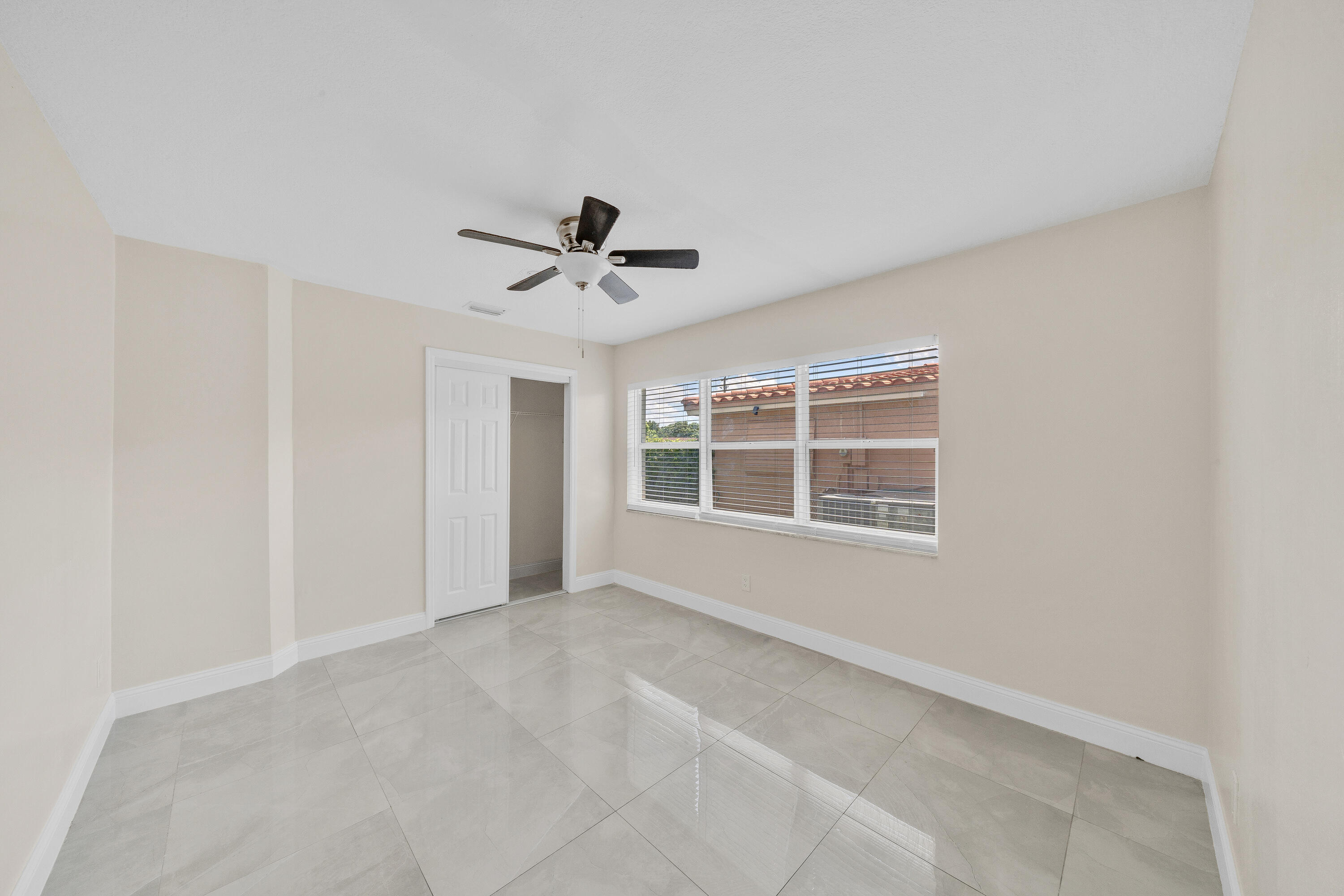 4921 NW 39TH, Lauderdale Lakes FL 33319