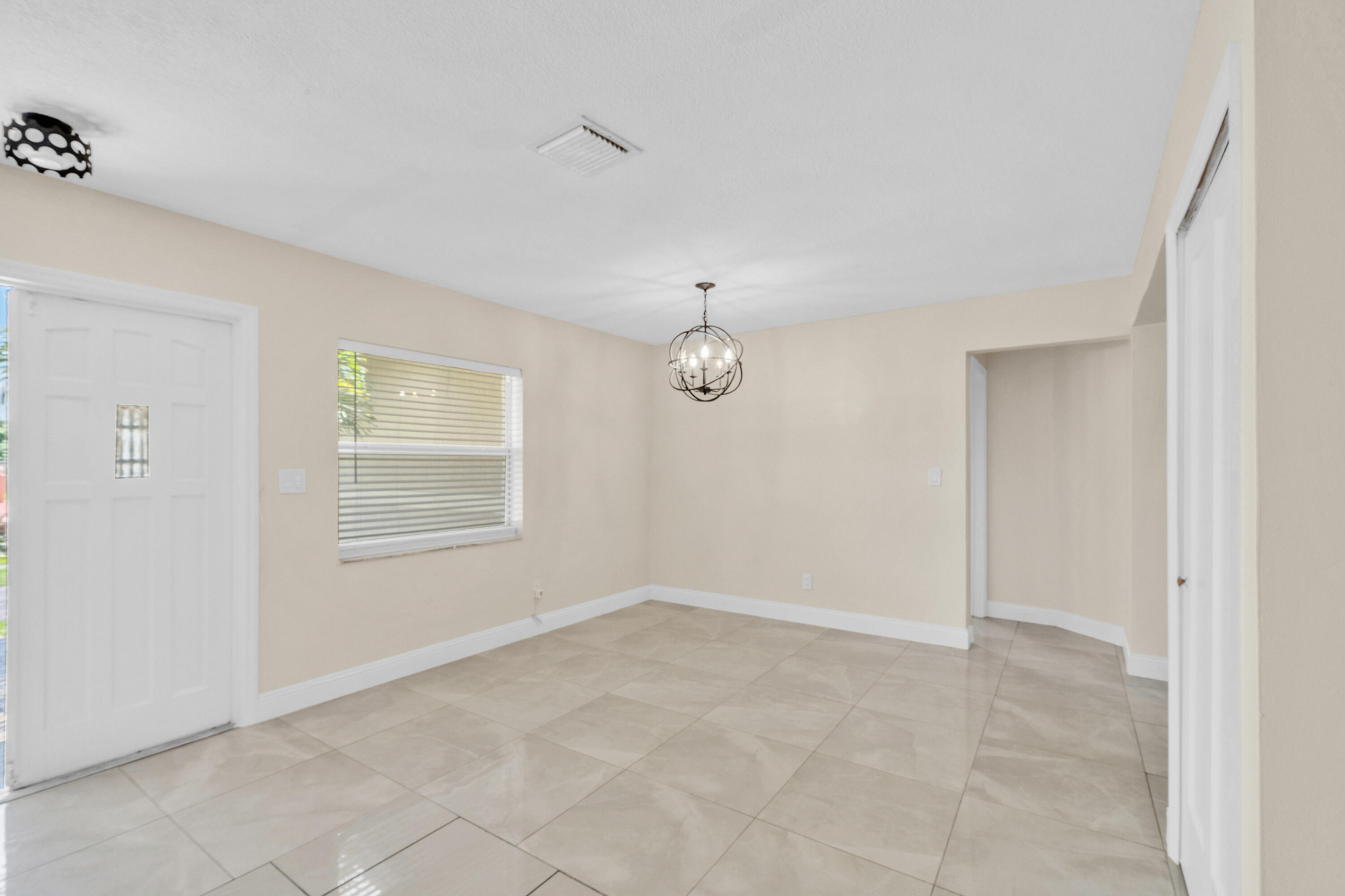 4921 NW 39TH, Lauderdale Lakes FL 33319