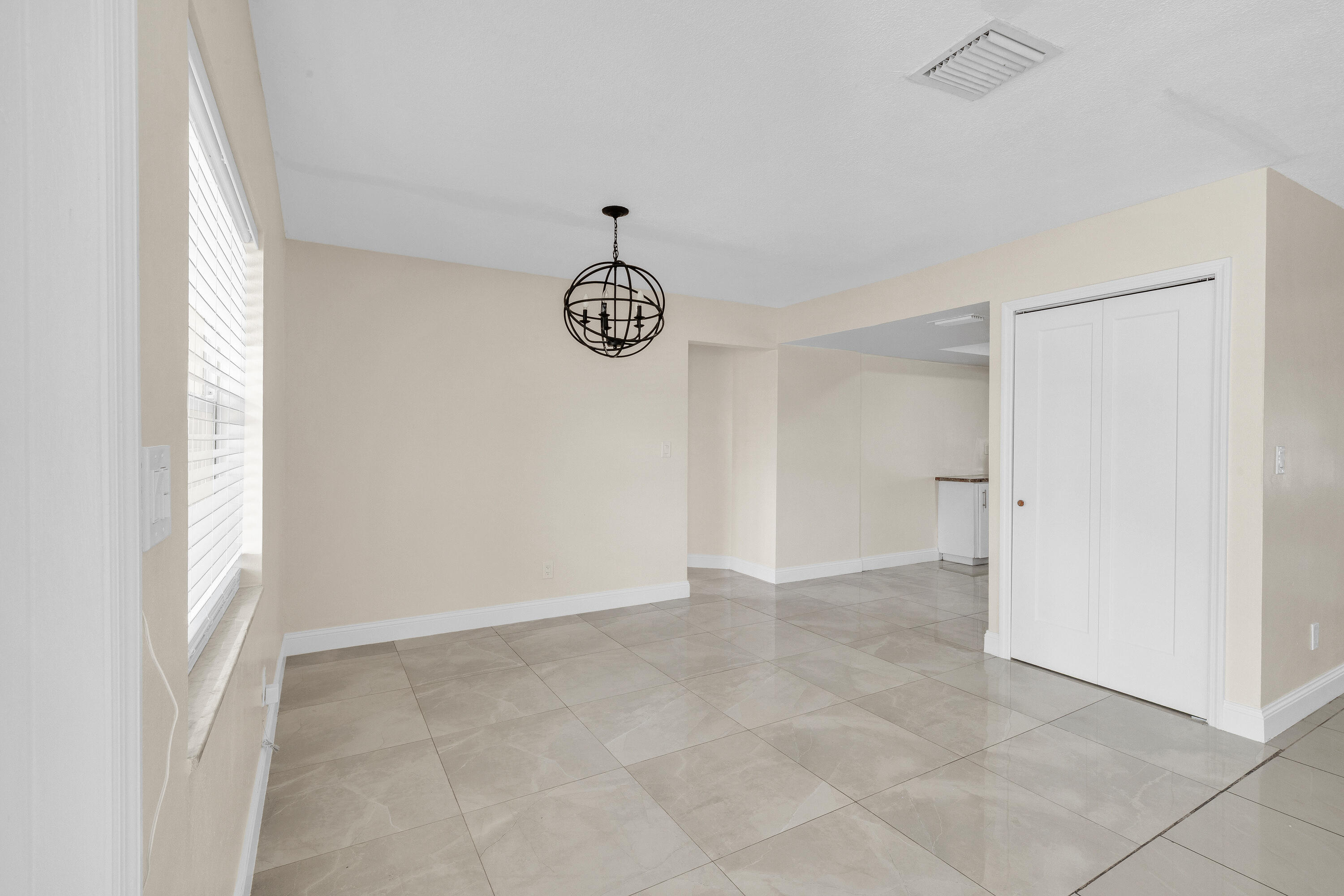 4921 NW 39TH, Lauderdale Lakes FL 33319