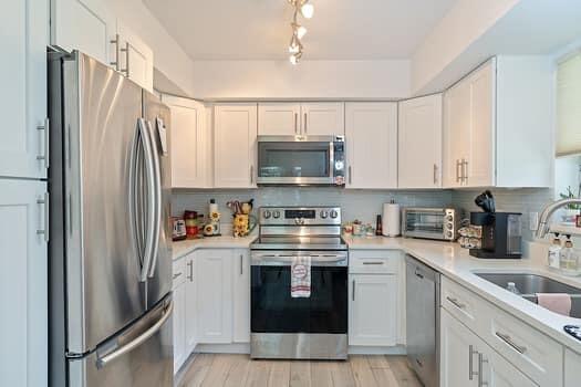 415 Pine Tree #16, Atlantis FL 33462