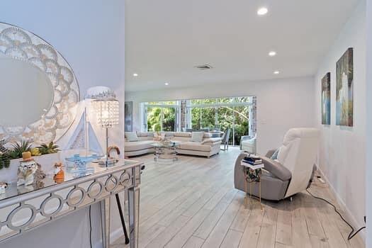 415 Pine Tree #16, Atlantis FL 33462