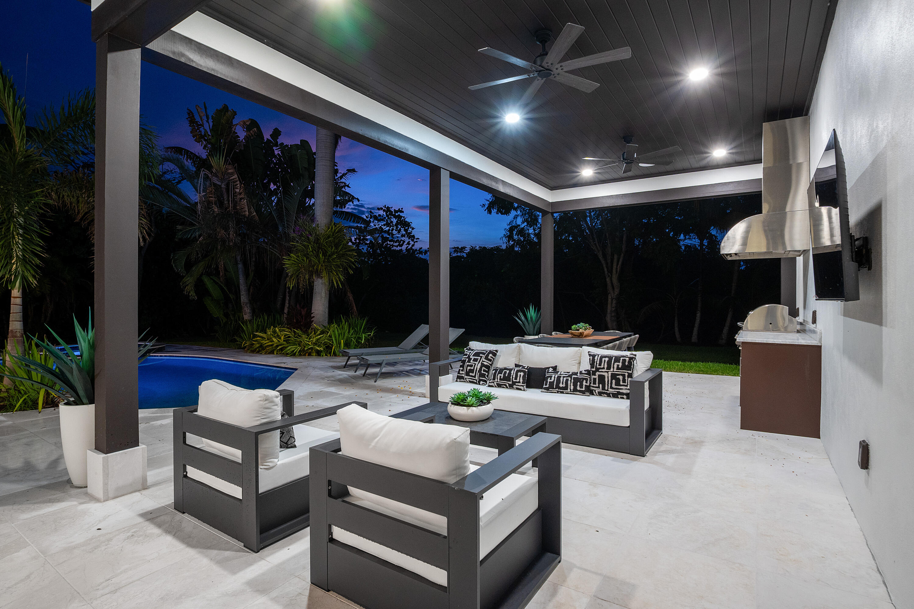 23 COCONUT, Ocean Ridge FL 33435