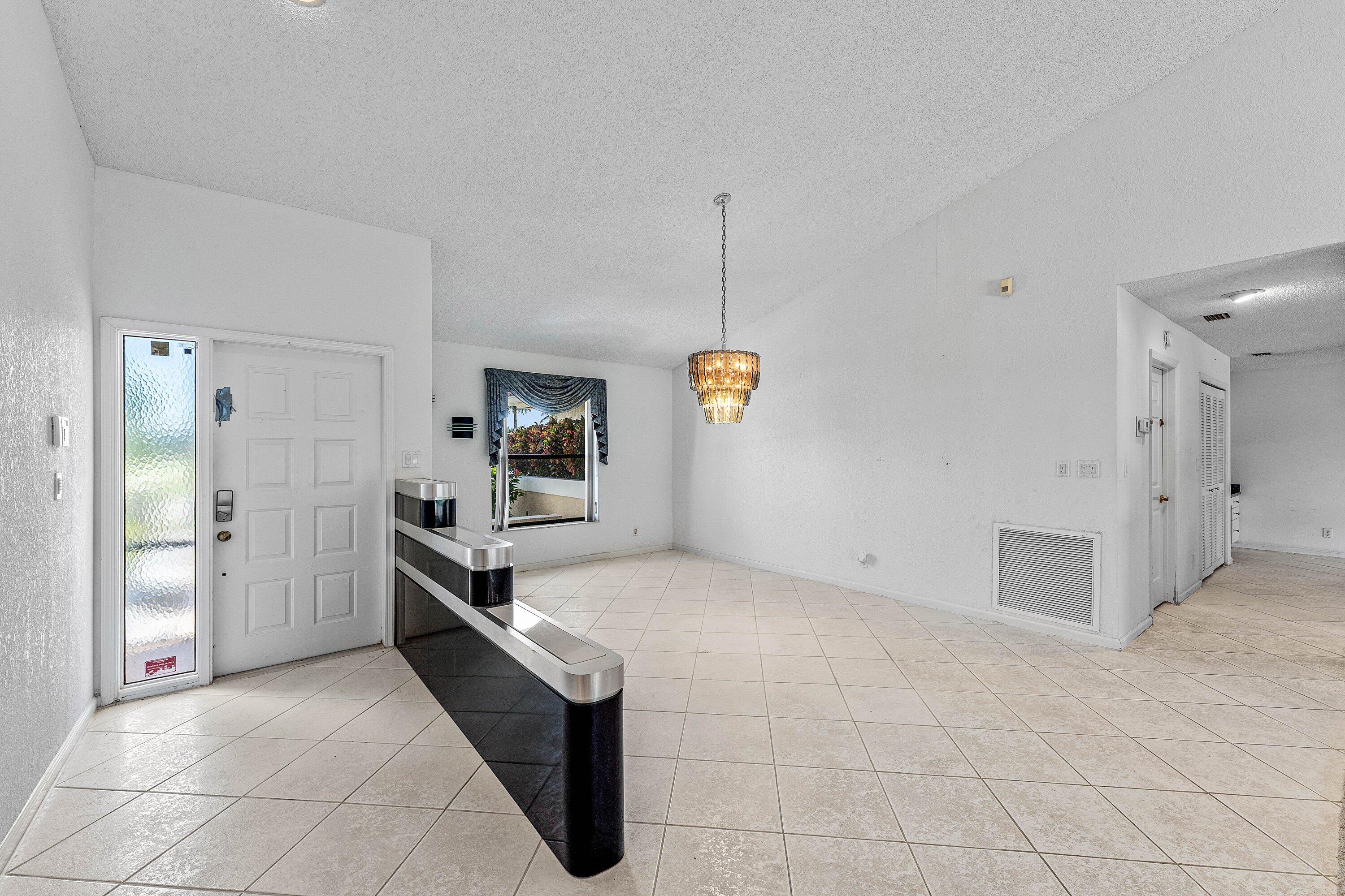 10775 Boca Woods, Boca Raton FL 33428