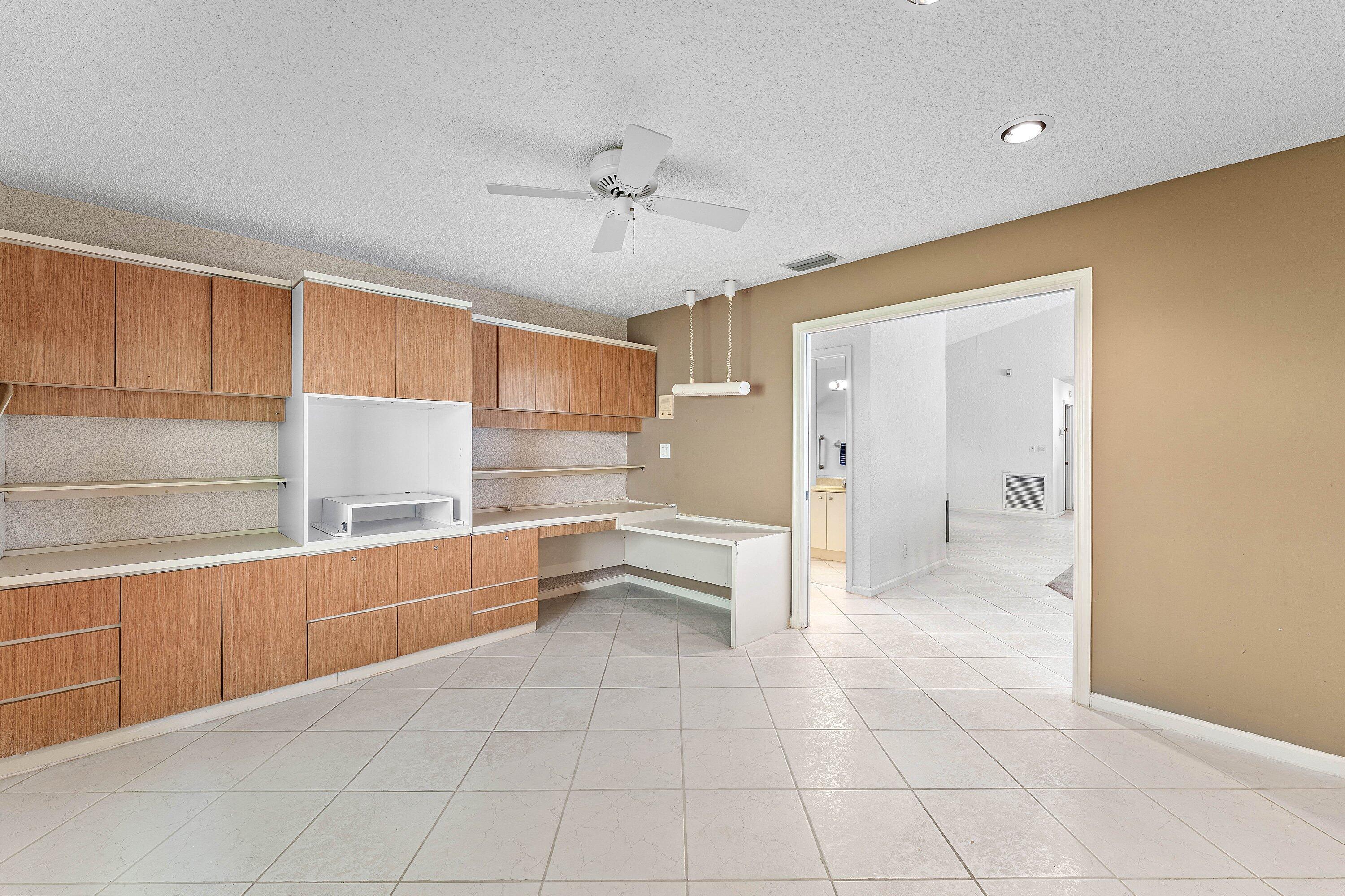 10775 Boca Woods, Boca Raton FL 33428