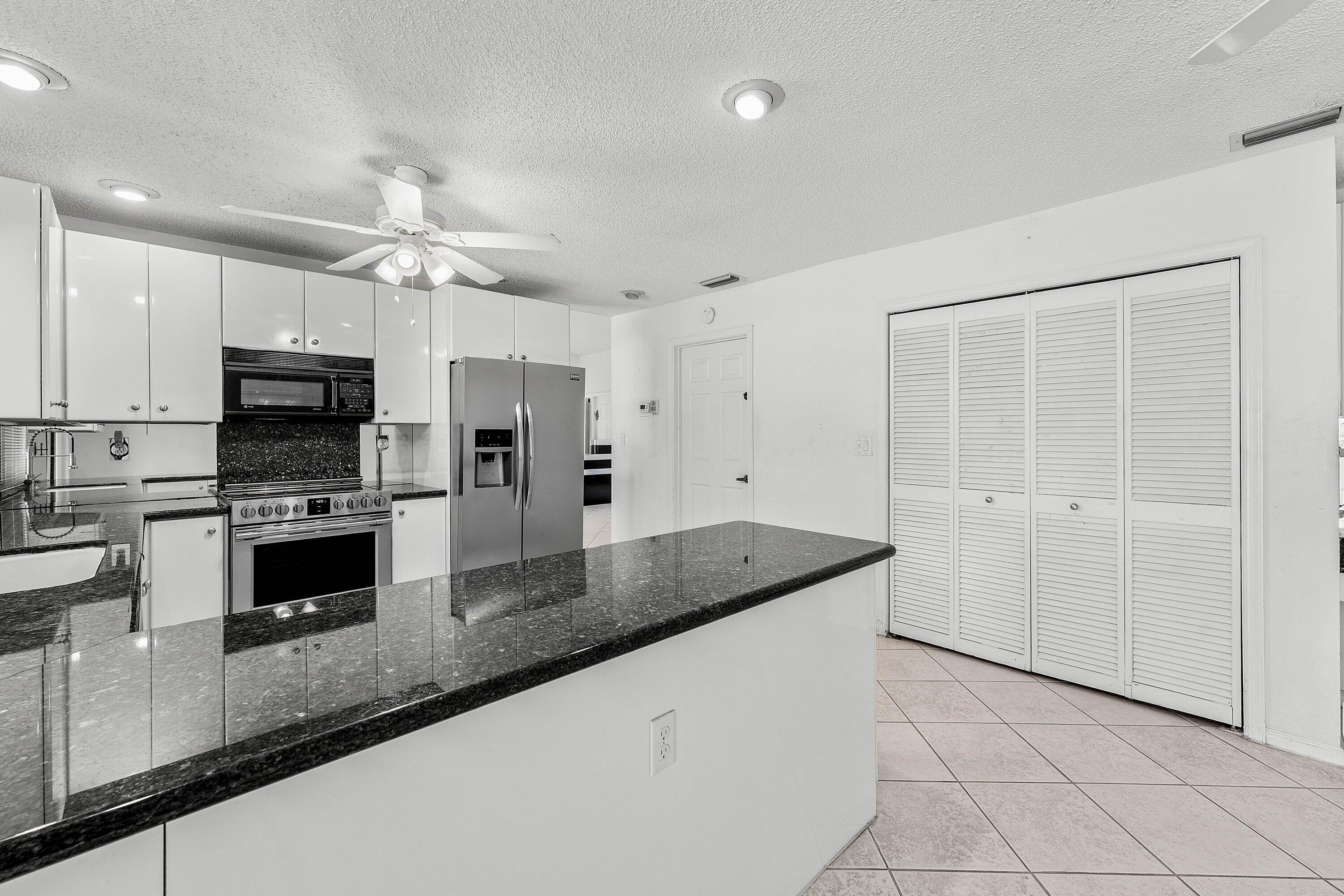 10775 Boca Woods, Boca Raton FL 33428