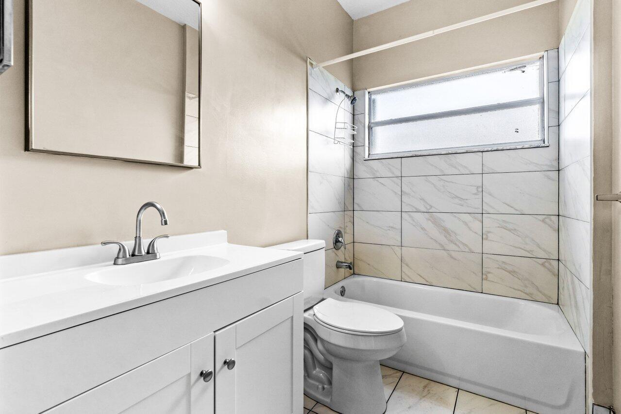 273 Ponce De Leon, Royal Palm Beach FL 33411