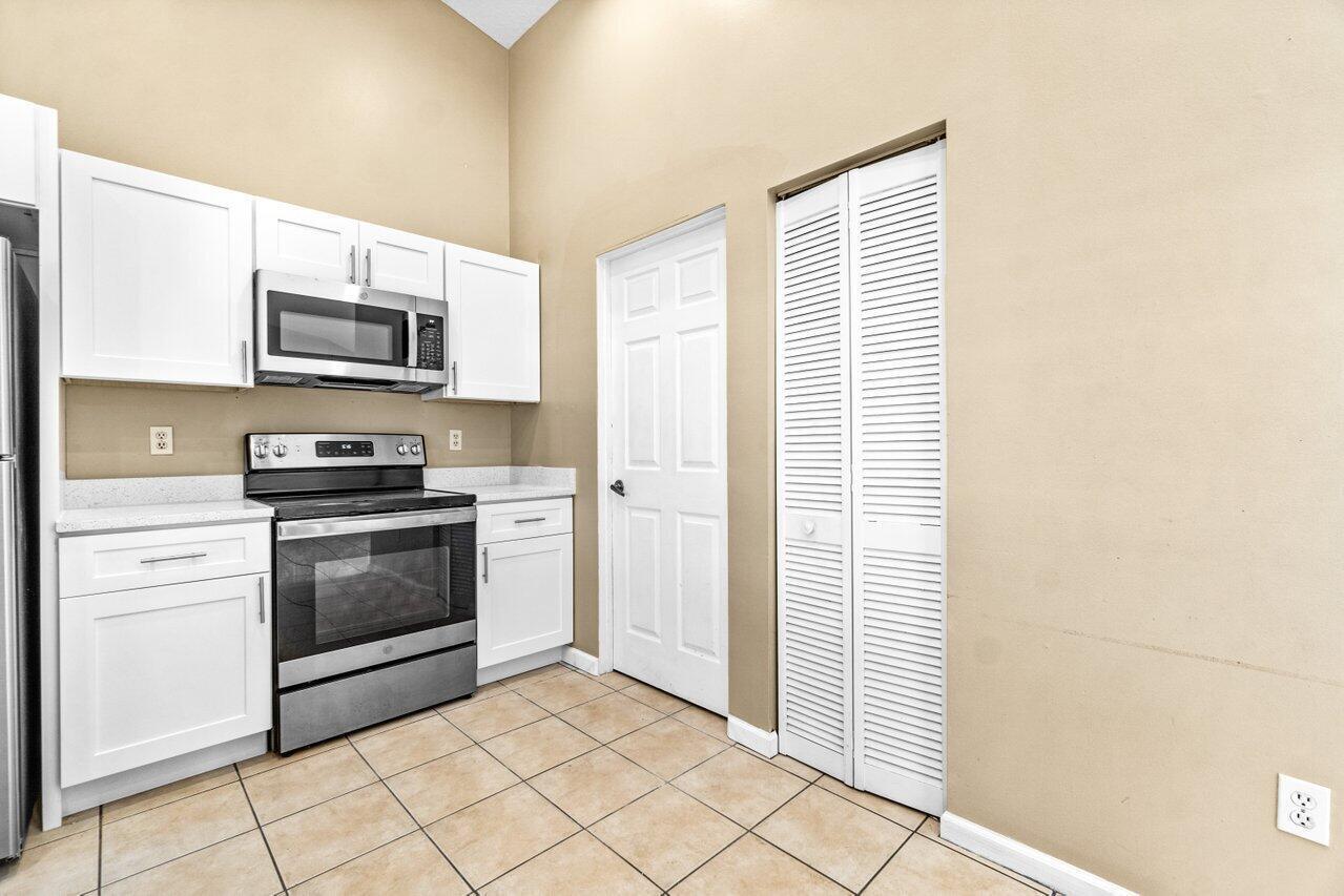 273 Ponce De Leon, Royal Palm Beach FL 33411