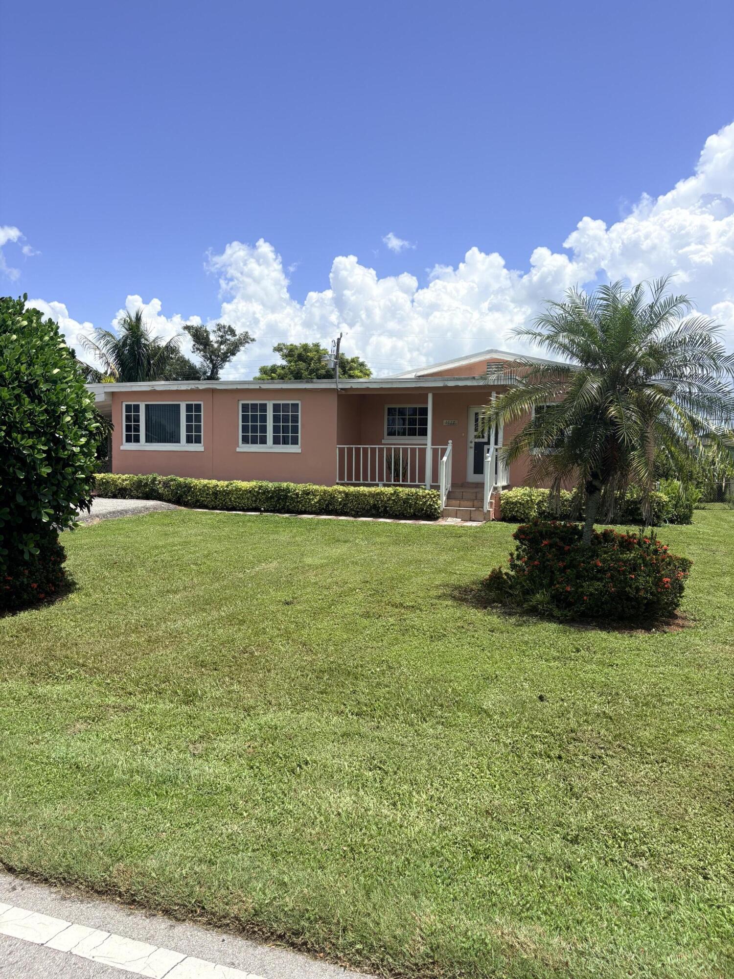 1117 NE 23RD, Belle Glade FL 33430