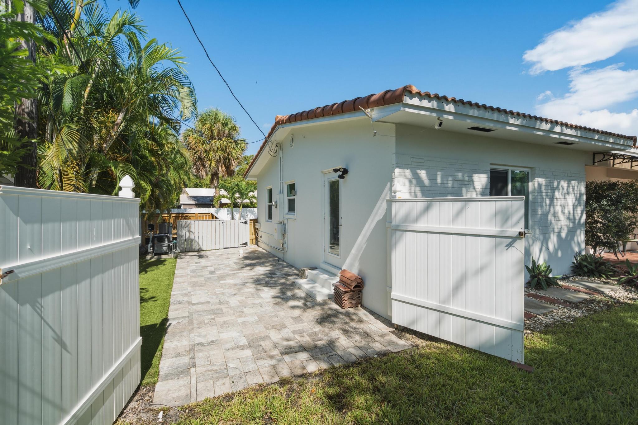 801 NE 19th, Fort Lauderdale FL 33304