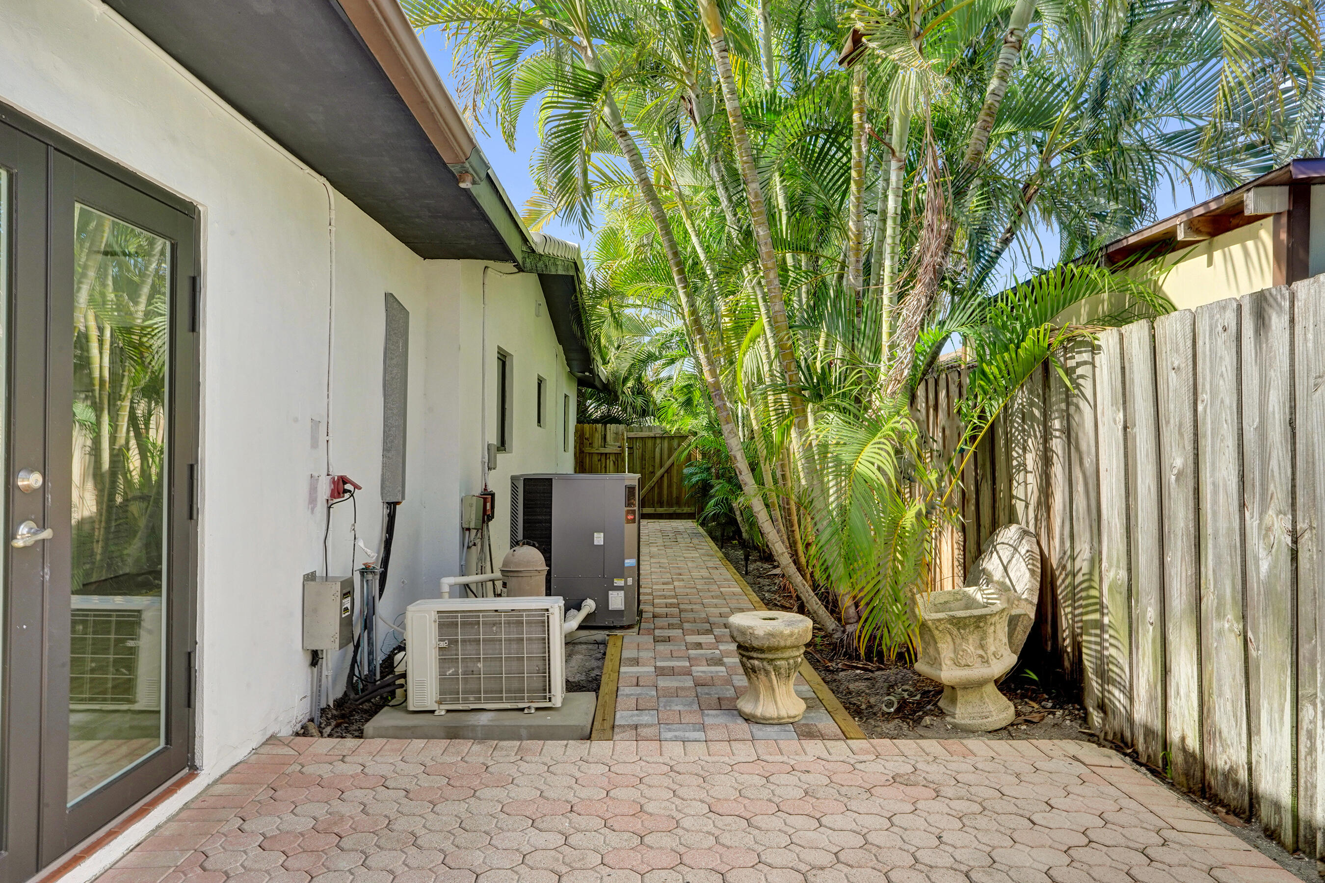 1250 SW 4TH, Boca Raton FL 33486
