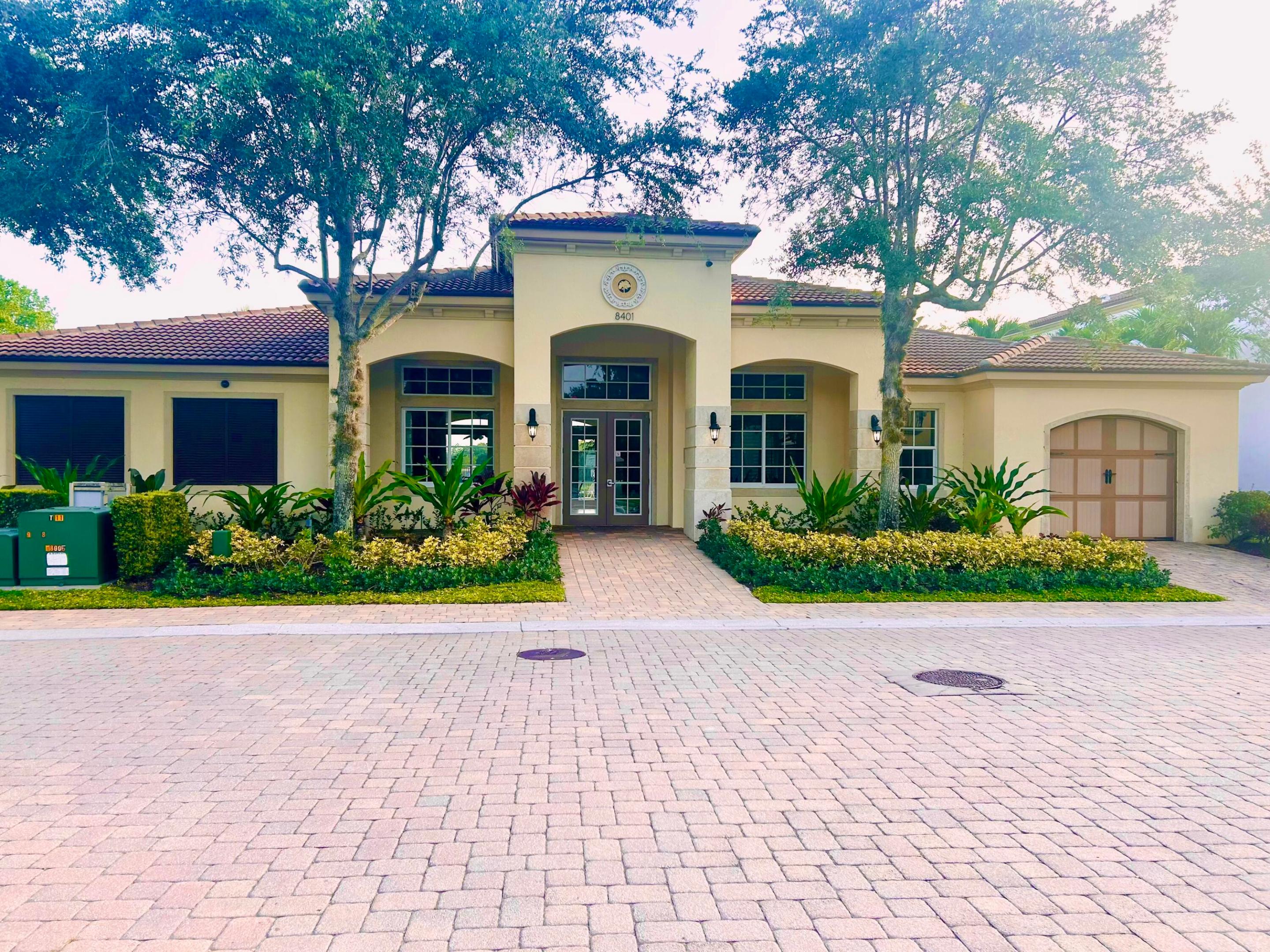 2024 FOXTAIL VIEW, West Palm Beach FL 33411