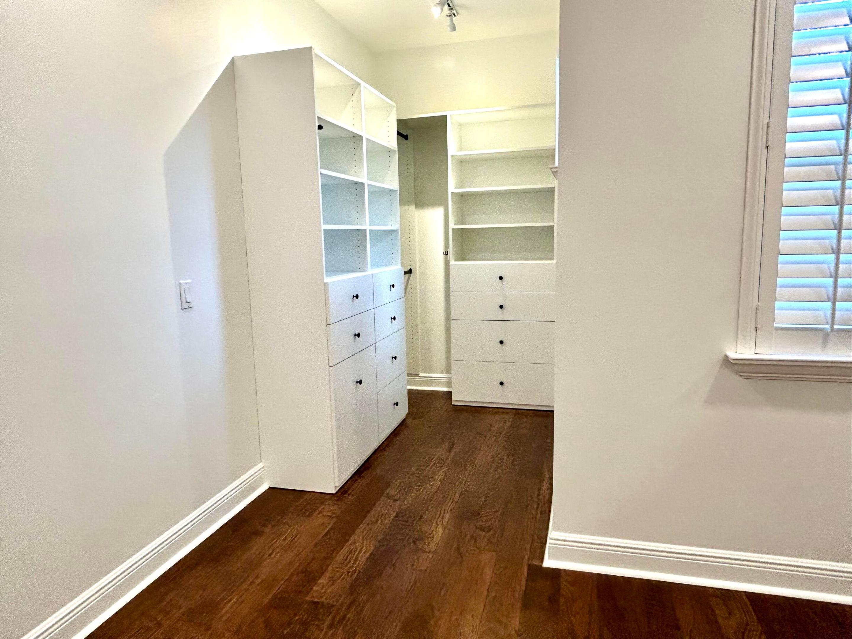 2024 FOXTAIL VIEW, West Palm Beach FL 33411