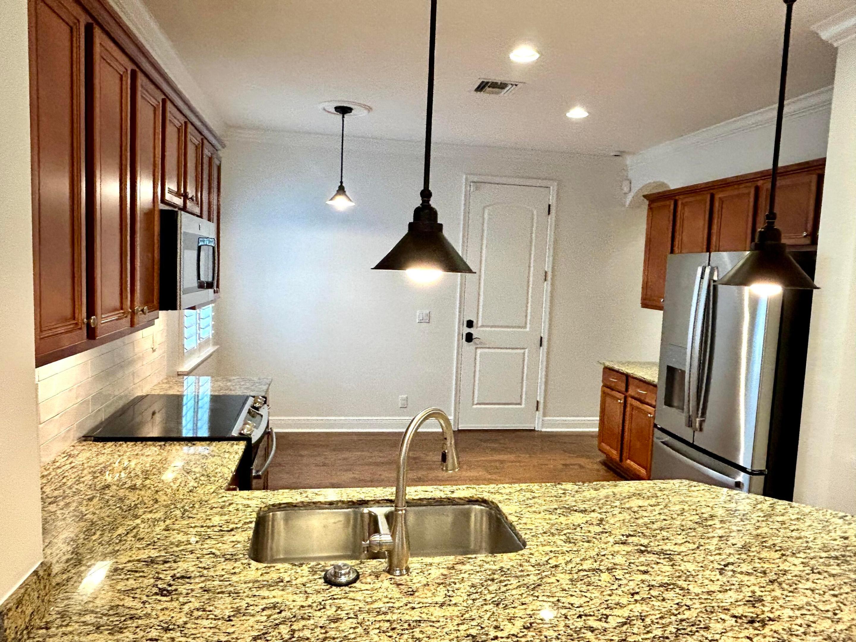 2024 FOXTAIL VIEW, West Palm Beach FL 33411